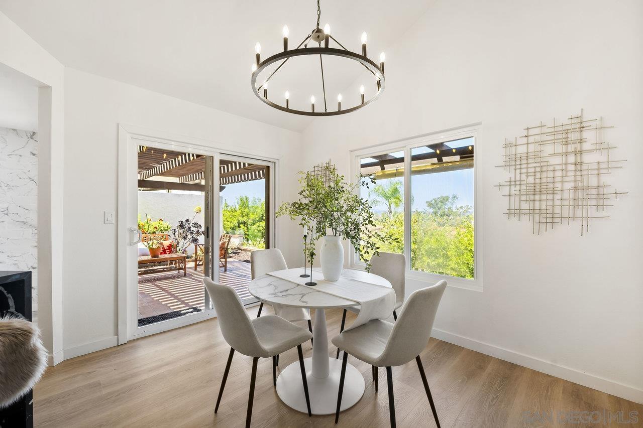 Detail Gallery Image 13 of 36 For 17676  Corte Sobrado, San Diego,  CA 92128 - 2 Beds | 2 Baths