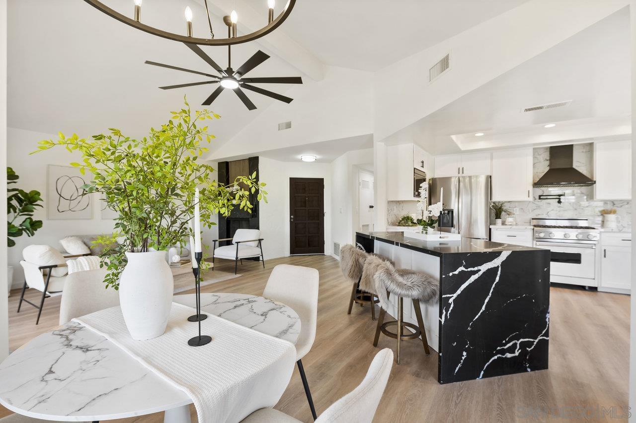 Detail Gallery Image 15 of 36 For 17676  Corte Sobrado, San Diego,  CA 92128 - 2 Beds | 2 Baths