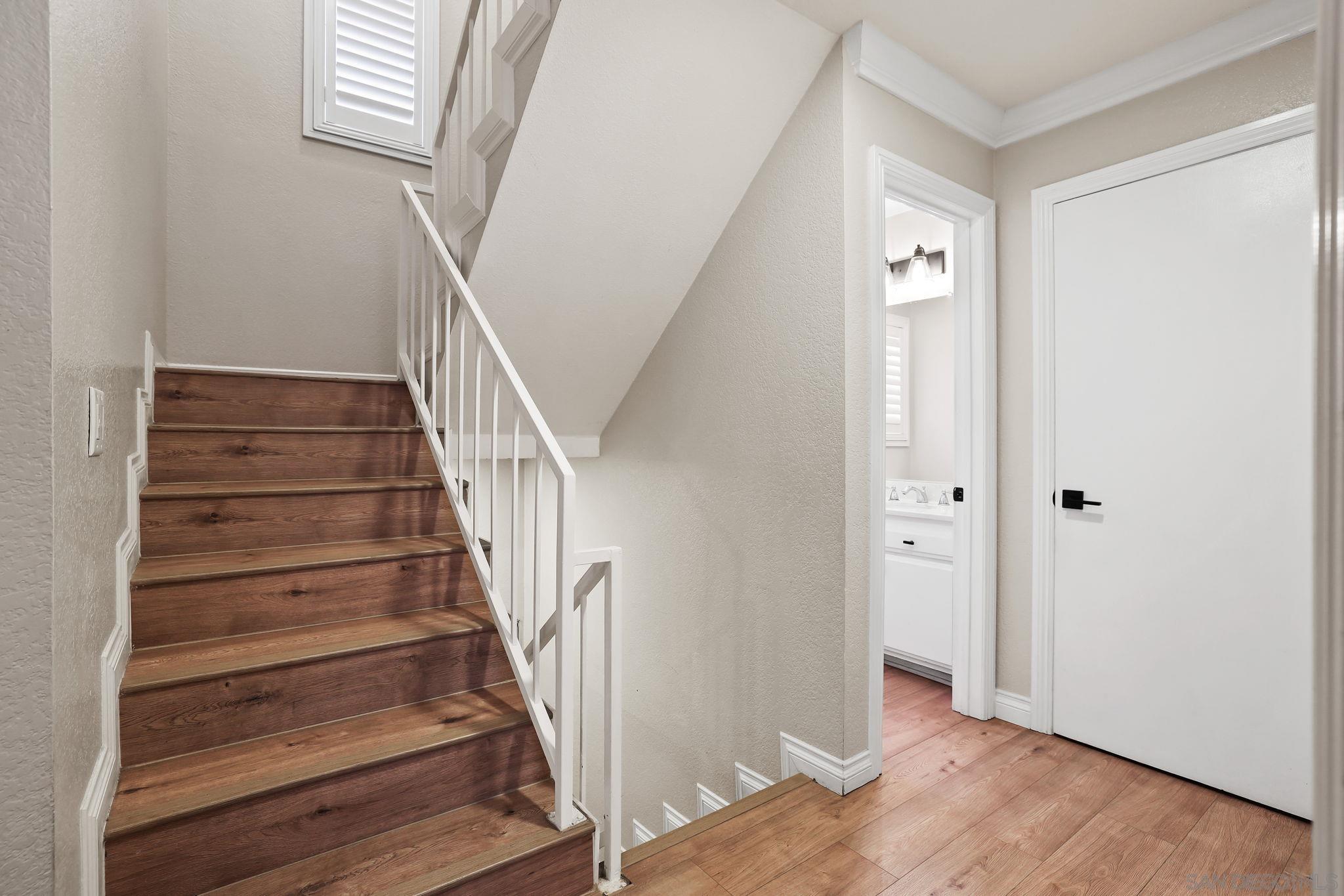 Detail Gallery Image 13 of 31 For 14927  Condon Ave  #9,  Lawndale,  CA 90260 - 3 Beds | 2/1 Baths