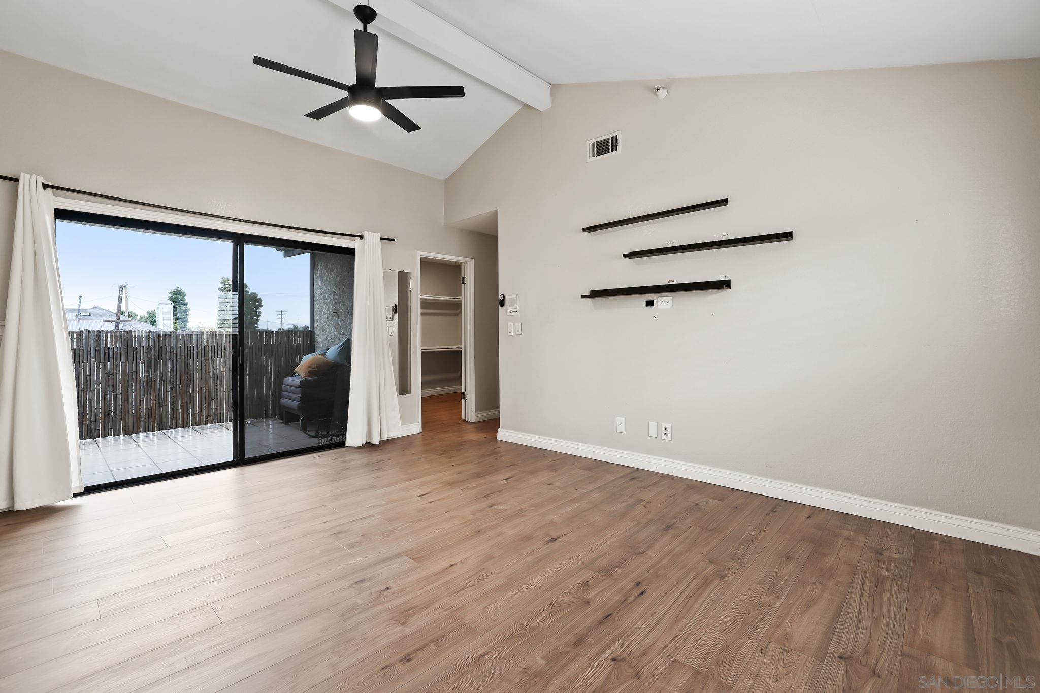 Detail Gallery Image 18 of 31 For 14927  Condon Ave  #9,  Lawndale,  CA 90260 - 3 Beds | 2/1 Baths