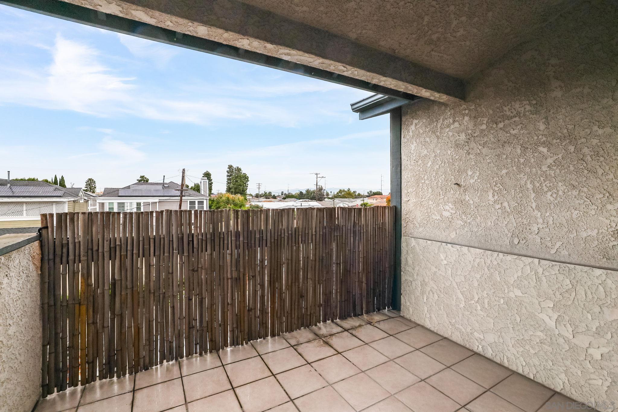 Detail Gallery Image 19 of 31 For 14927  Condon Ave  #9,  Lawndale,  CA 90260 - 3 Beds | 2/1 Baths
