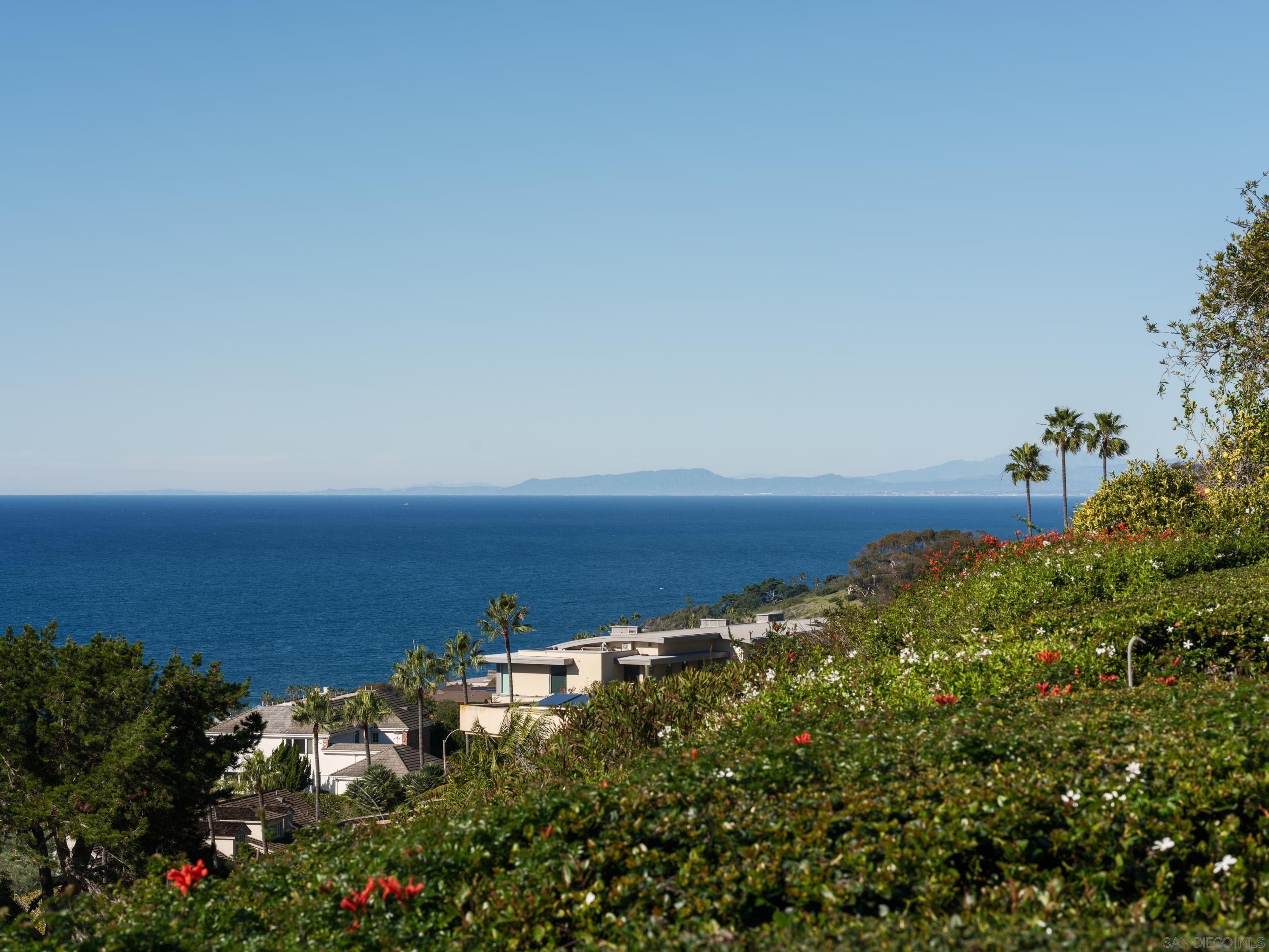 Detail Gallery Image 12 of 16 For 8330  Prestwick Dr., La Jolla,  CA 92037 - 3 Beds | 2/1 Baths