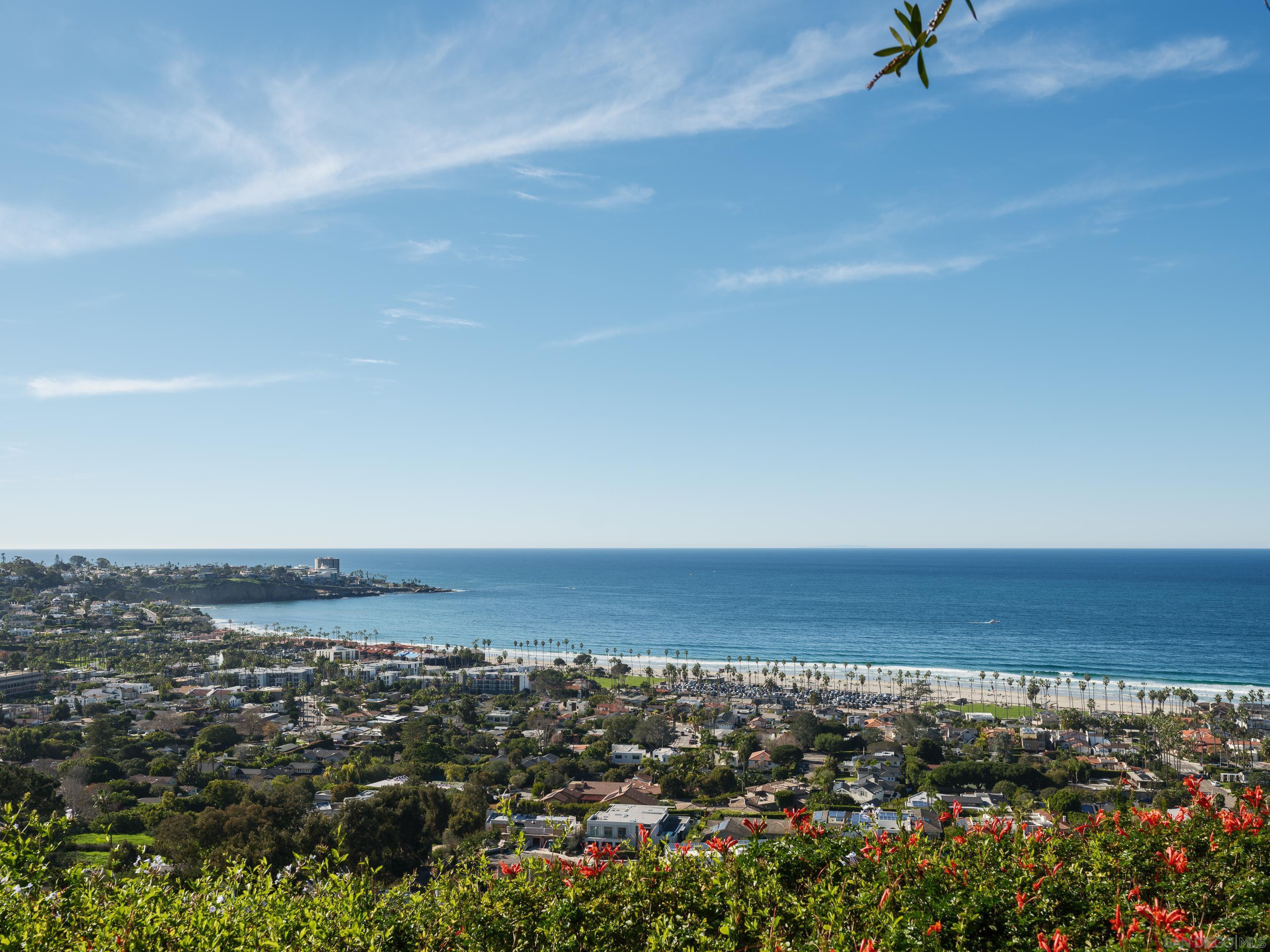 Detail Gallery Image 7 of 16 For 8330  Prestwick Dr., La Jolla,  CA 92037 - 3 Beds | 2/1 Baths
