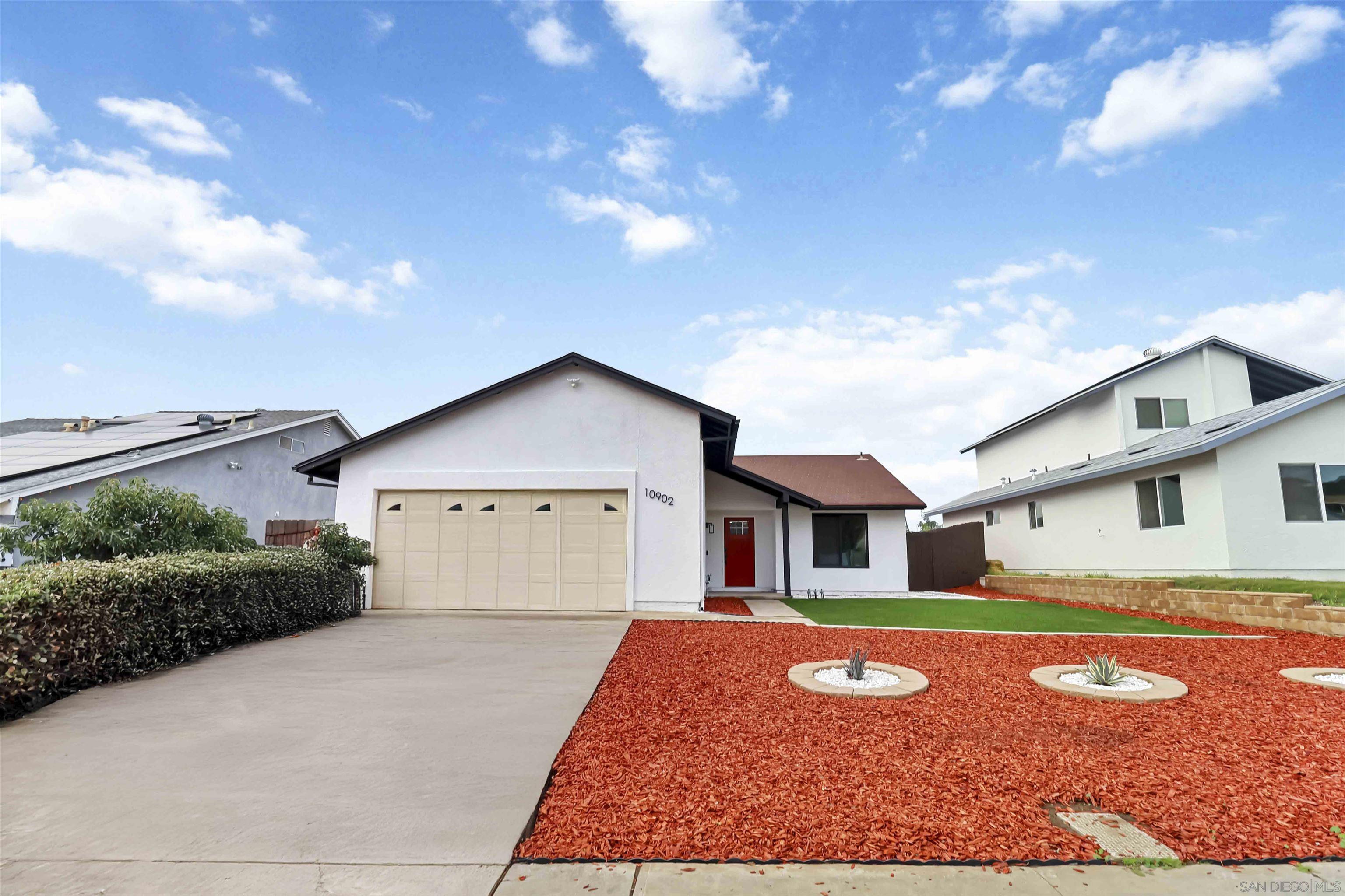 Detail Gallery Image 2 of 65 For 10902  Whippletree Ln., Spring Valley,  CA 91978 - 3 Beds | 2 Baths