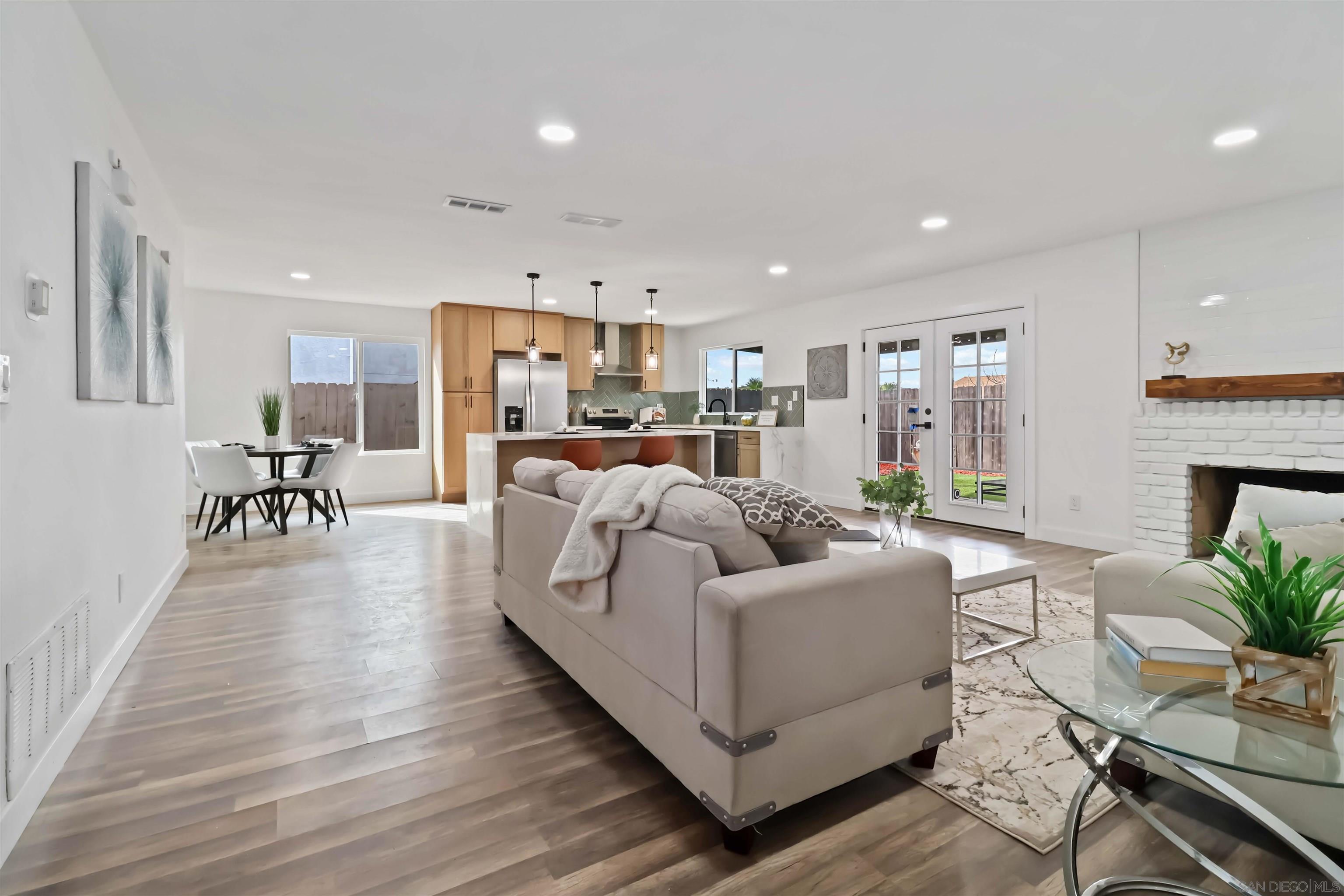 Detail Gallery Image 12 of 65 For 10902  Whippletree Ln., Spring Valley,  CA 91978 - 3 Beds | 2 Baths