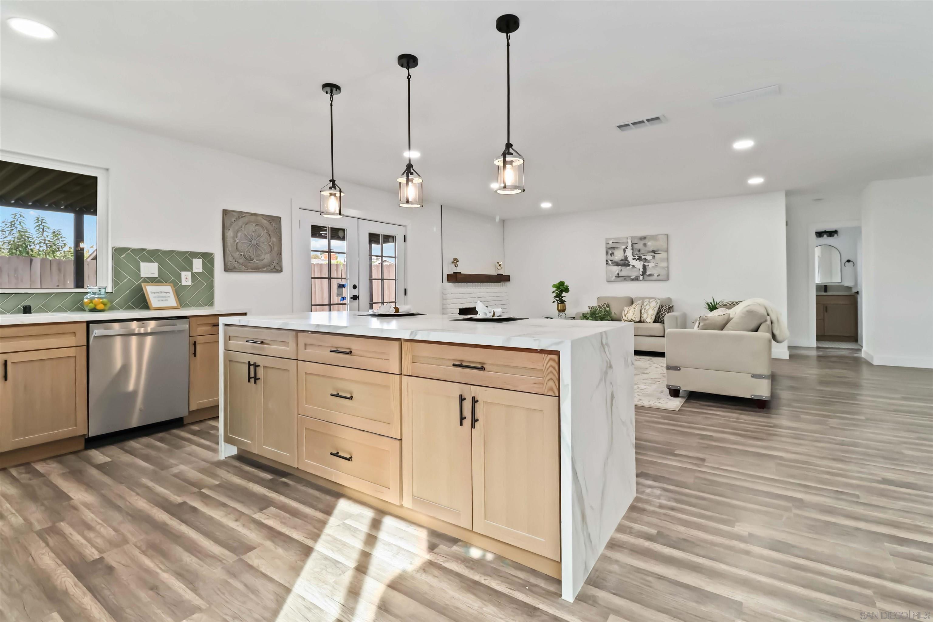 Detail Gallery Image 16 of 65 For 10902  Whippletree Ln., Spring Valley,  CA 91978 - 3 Beds | 2 Baths