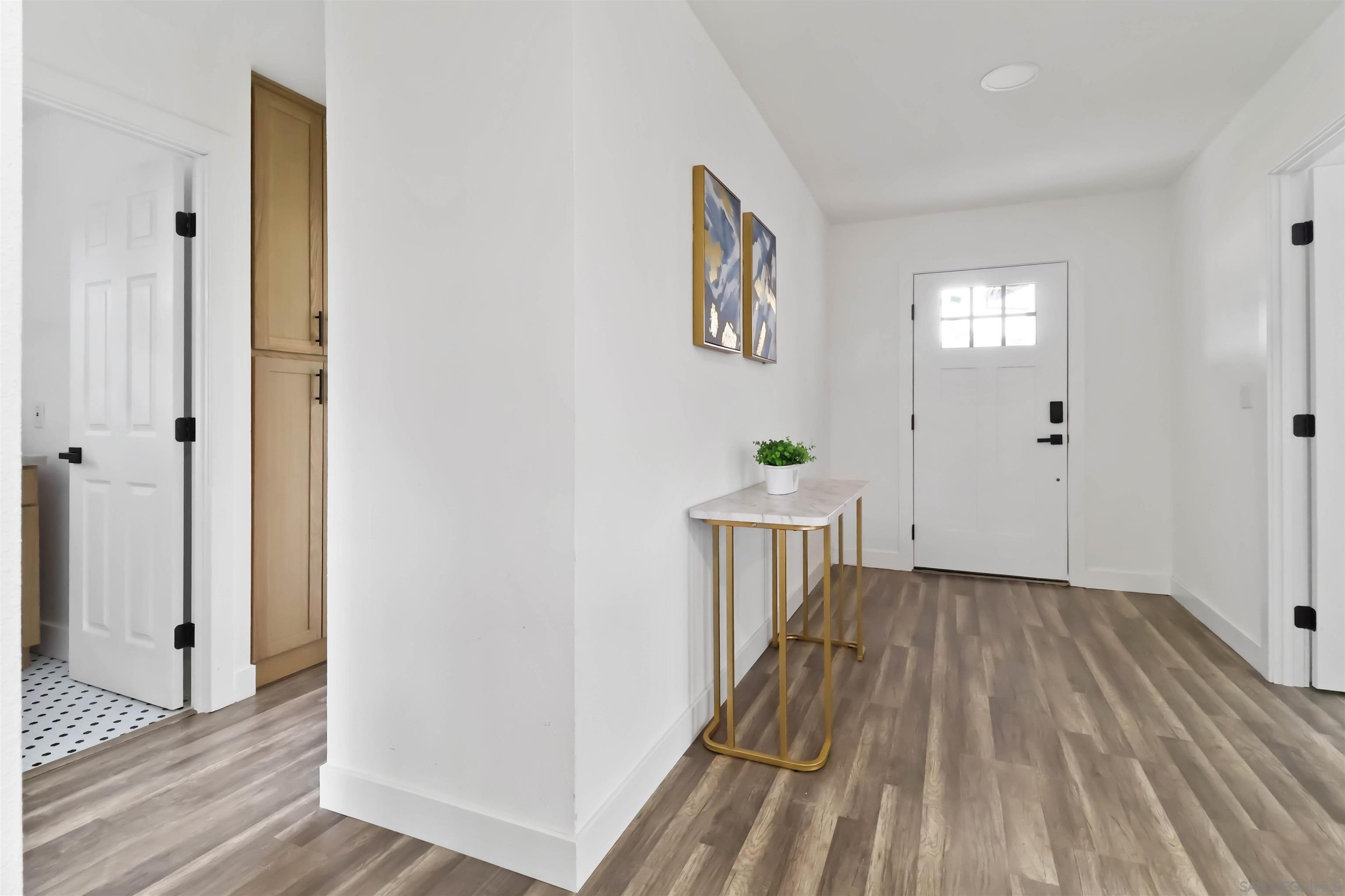 Detail Gallery Image 5 of 65 For 10902  Whippletree Ln., Spring Valley,  CA 91978 - 3 Beds | 2 Baths