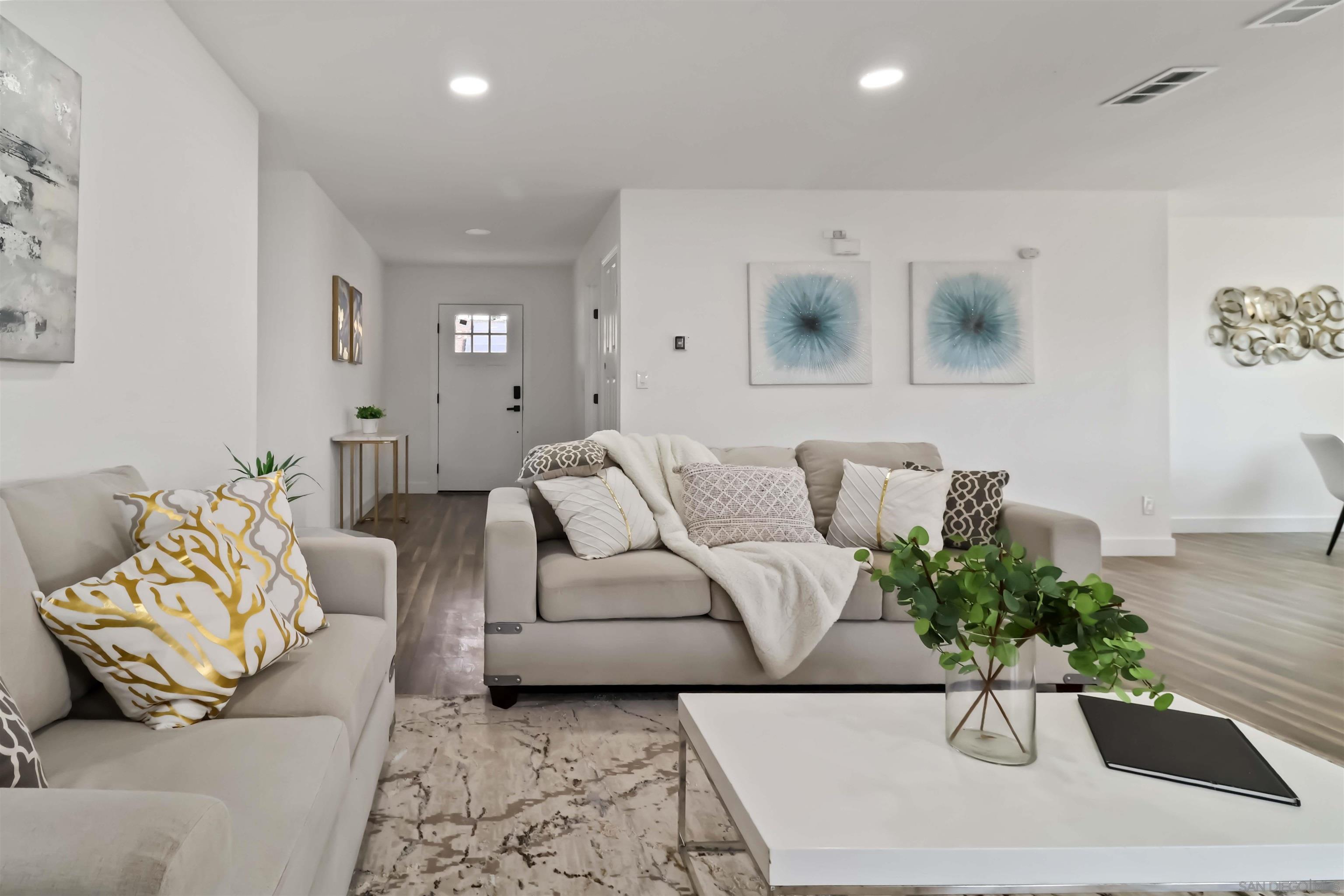 Detail Gallery Image 6 of 65 For 10902  Whippletree Ln., Spring Valley,  CA 91978 - 3 Beds | 2 Baths