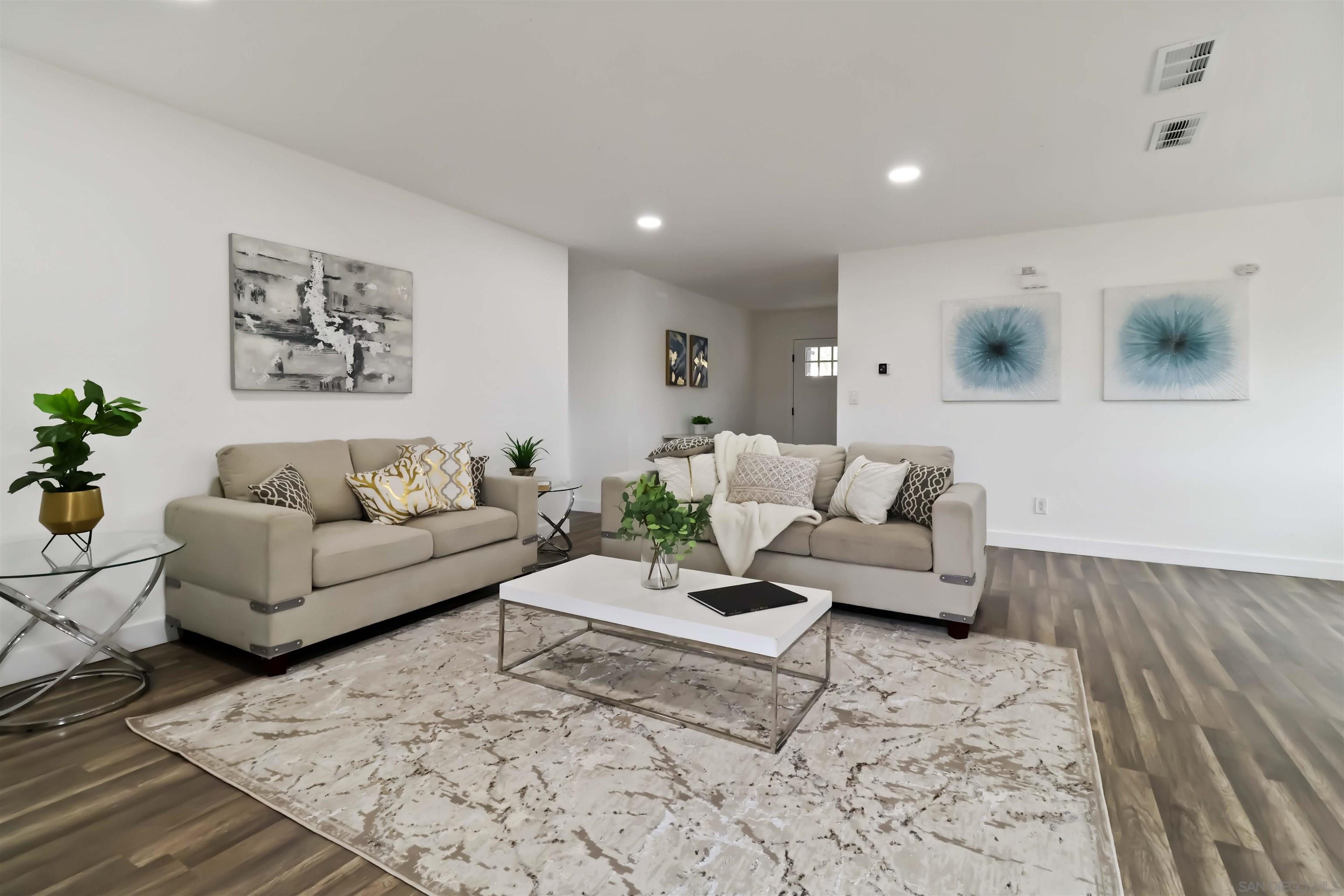 Detail Gallery Image 7 of 65 For 10902  Whippletree Ln., Spring Valley,  CA 91978 - 3 Beds | 2 Baths