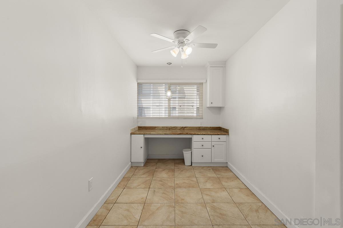 Detail Gallery Image 13 of 31 For 4028  Mahaila Ave  C, San Diego,  CA 92122 - 4 Beds | 2/1 Baths