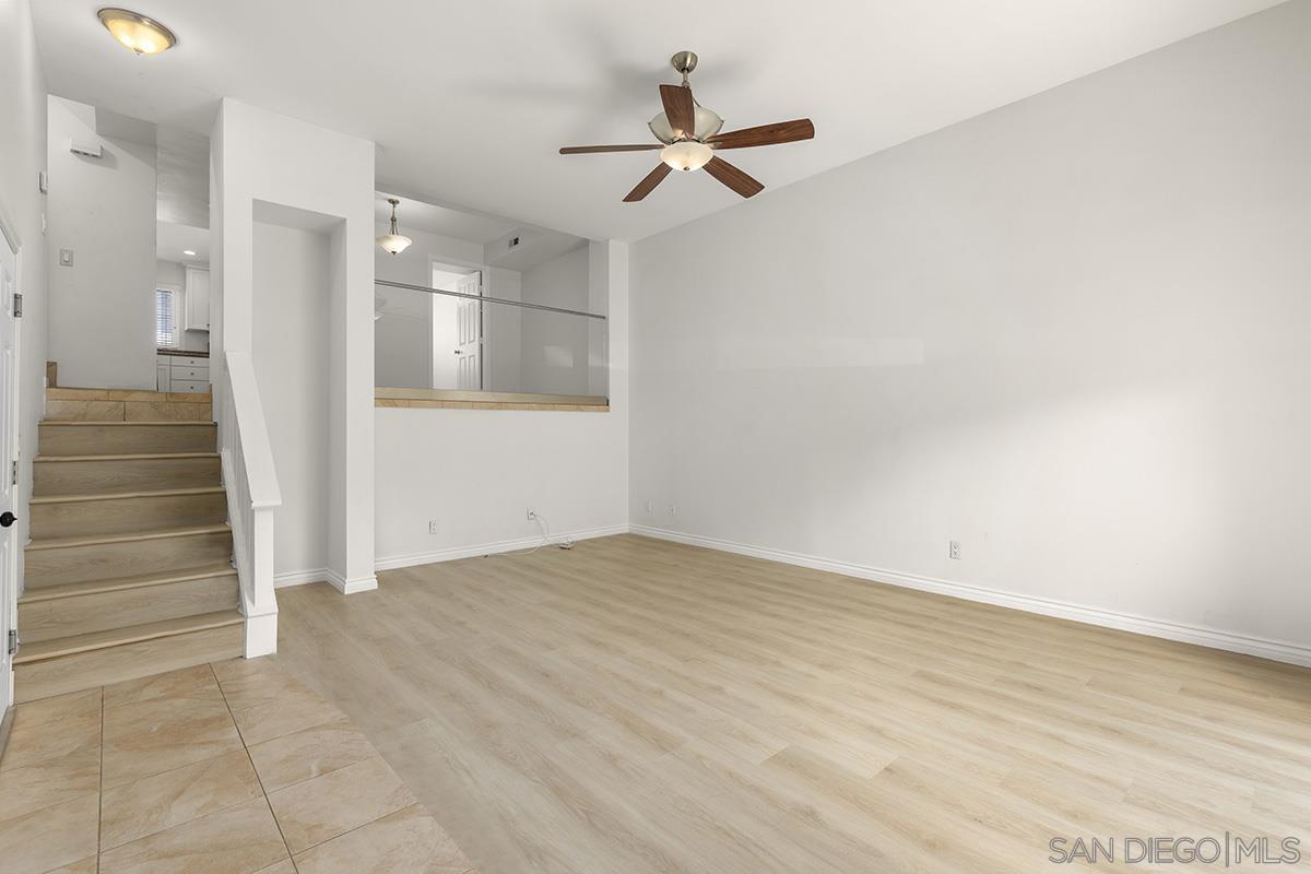 Detail Gallery Image 3 of 31 For 4028  Mahaila Ave  C, San Diego,  CA 92122 - 4 Beds | 2/1 Baths