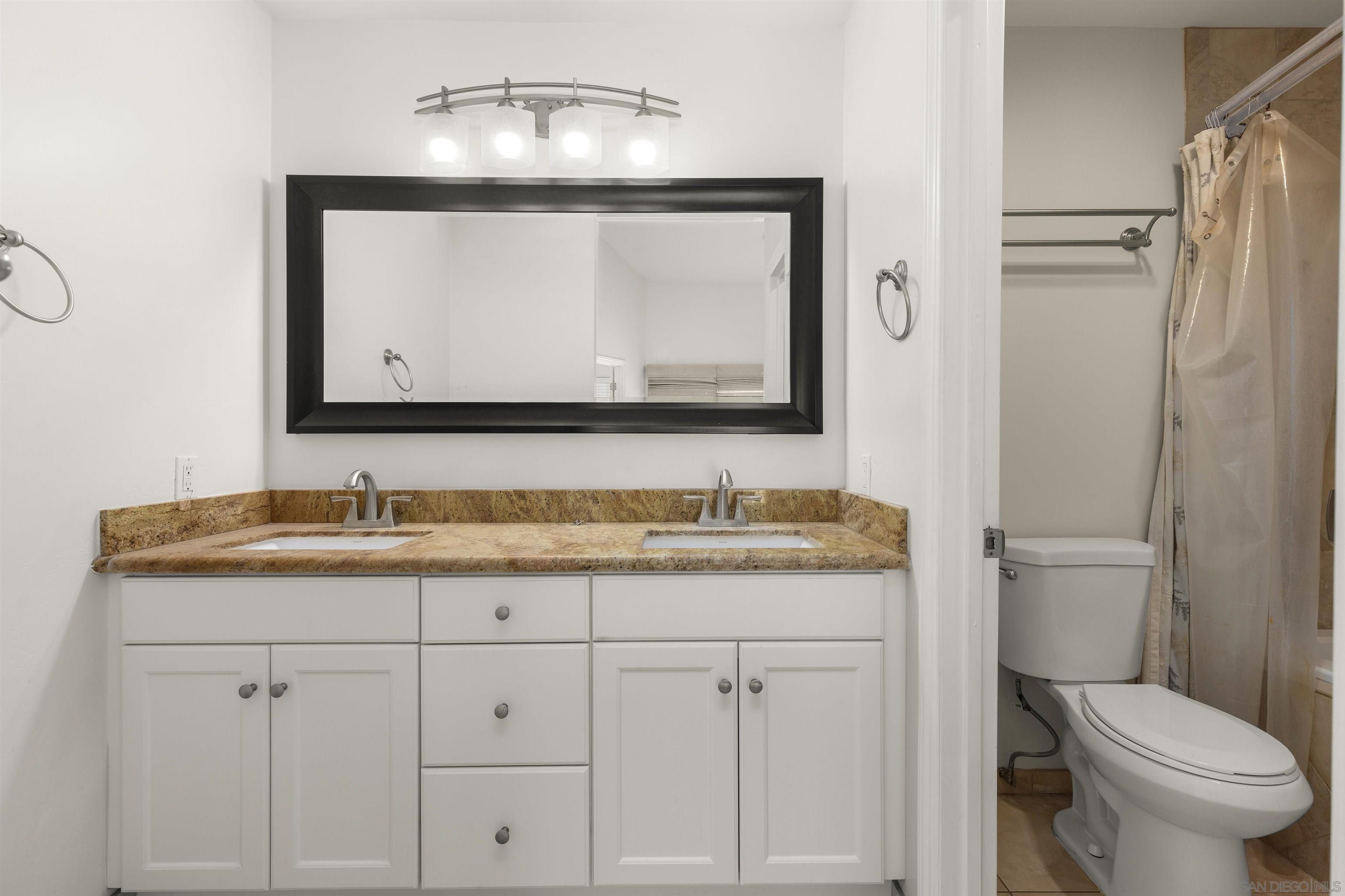 Detail Gallery Image 19 of 31 For 4028  Mahaila Ave  C, San Diego,  CA 92122 - 4 Beds | 2/1 Baths