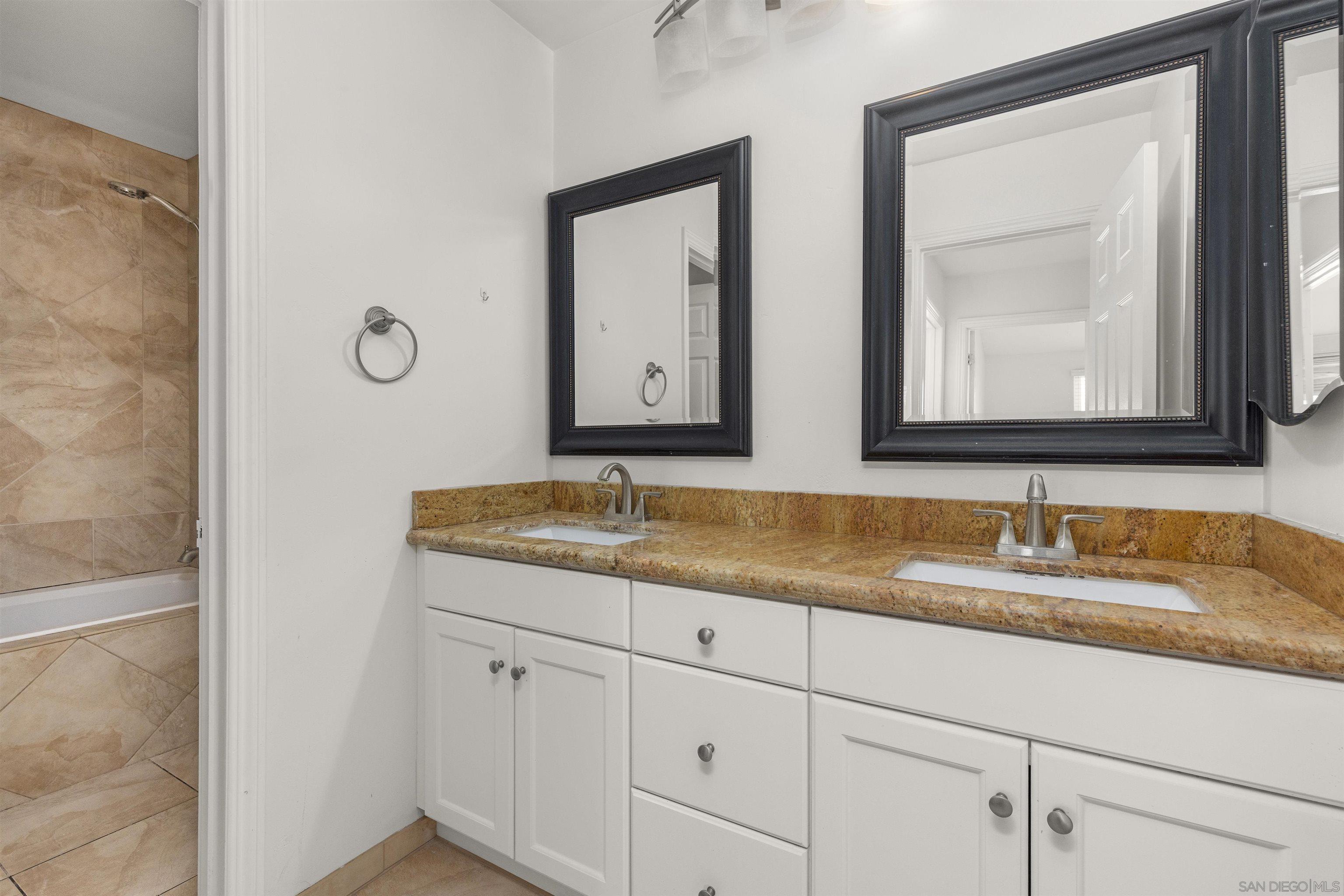 Detail Gallery Image 24 of 31 For 4028  Mahaila Ave  C, San Diego,  CA 92122 - 4 Beds | 2/1 Baths