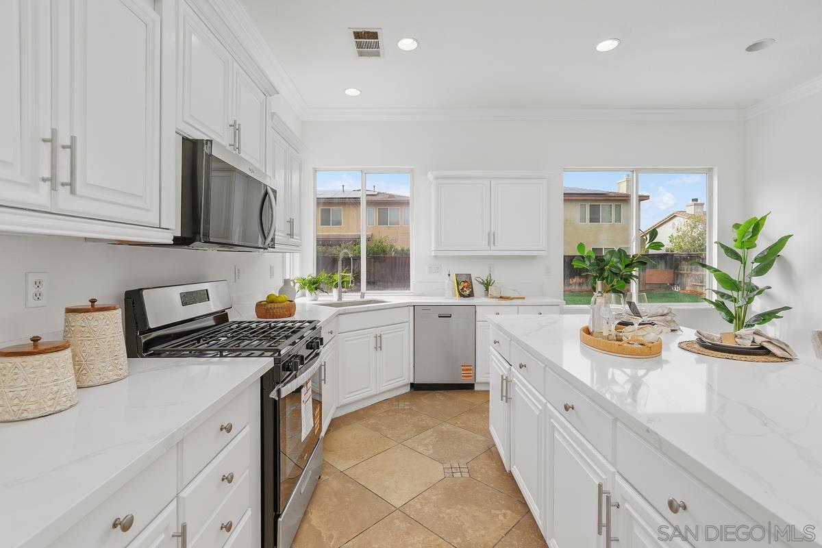 Detail Gallery Image 16 of 38 For 36079  Pansy St, Winchester,  CA 92596 - 6 Beds | 3/1 Baths