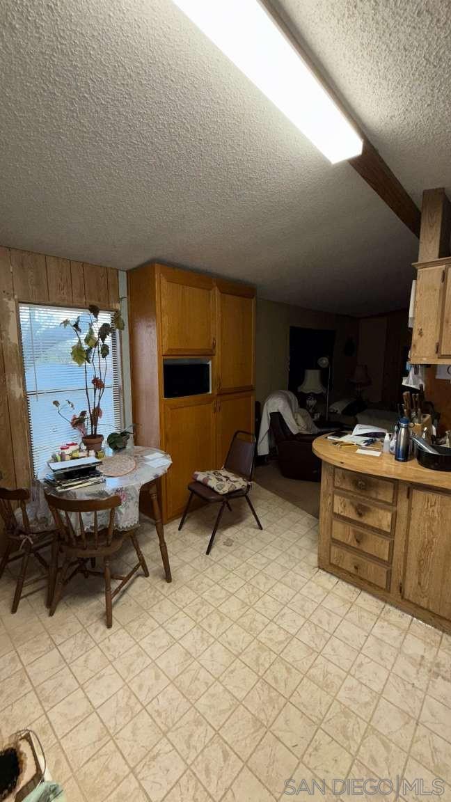 Detail Gallery Image 2 of 6 For 16134  Road 28, Madera,  CA 93638 - 3 Beds | 2 Baths