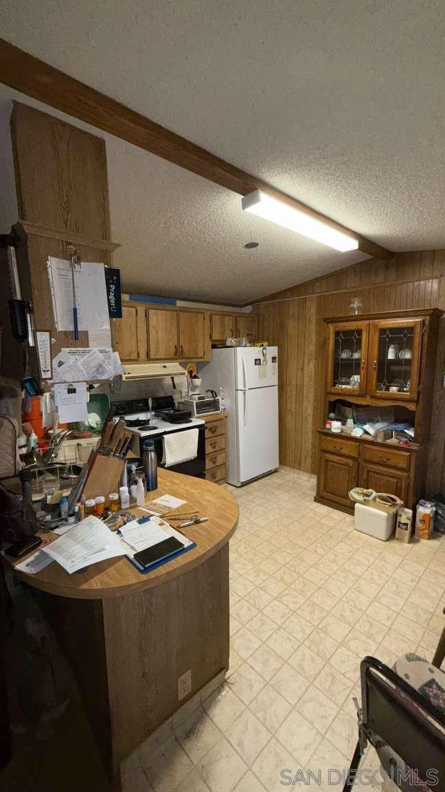 Detail Gallery Image 3 of 6 For 16134  Road 28, Madera,  CA 93638 - 3 Beds | 2 Baths