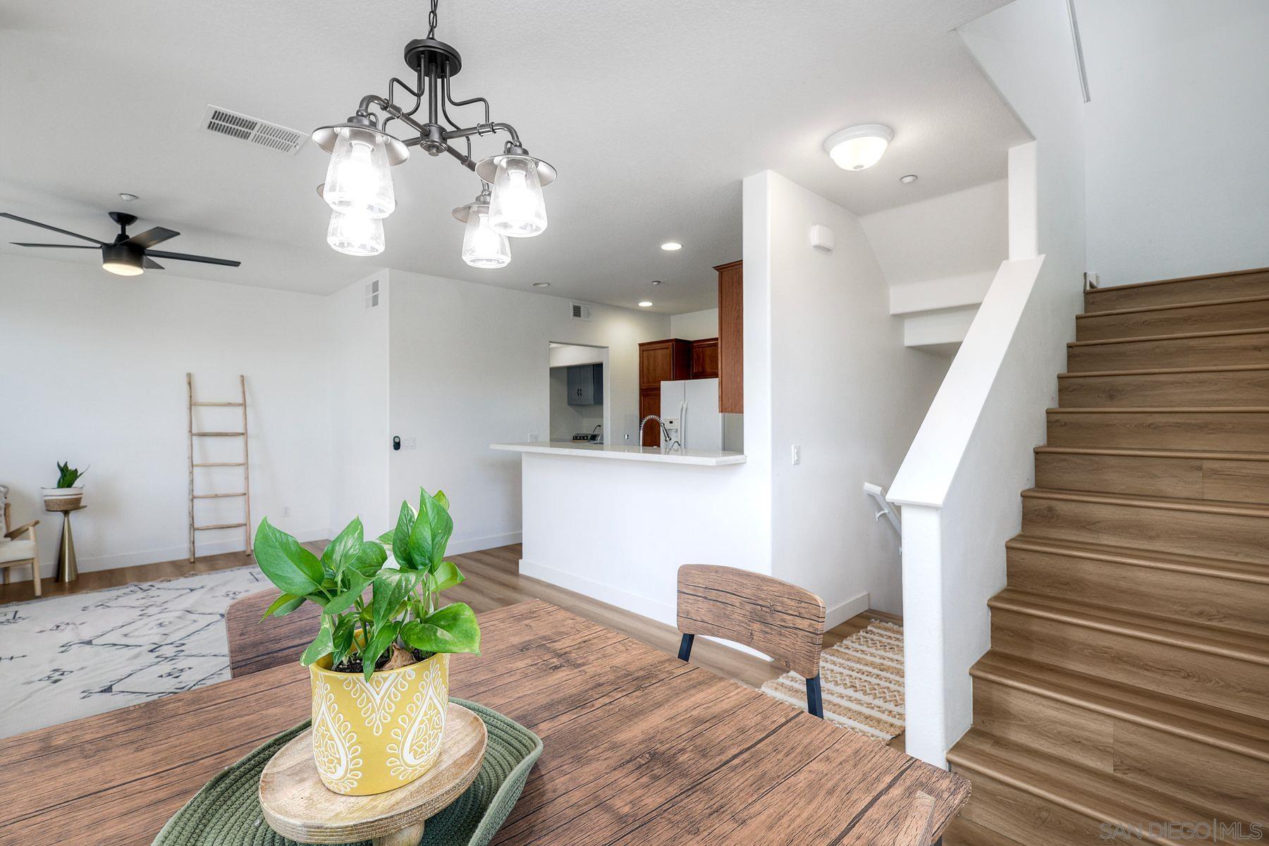 Detail Gallery Image 11 of 37 For 1801  Clare Ln, Santee,  CA 92071 - 2 Beds | 2/1 Baths