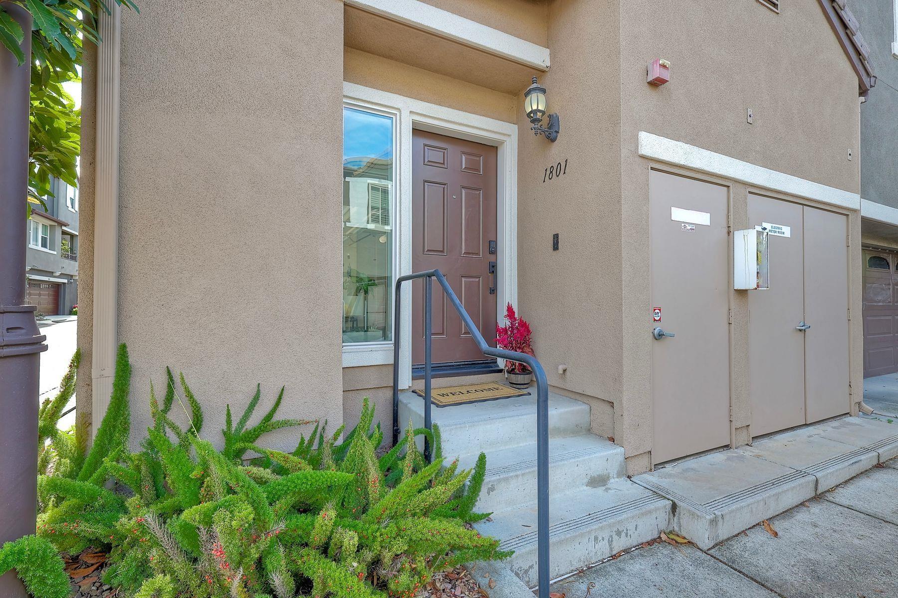 Detail Gallery Image 8 of 37 For 1801  Clare Ln, Santee,  CA 92071 - 2 Beds | 2/1 Baths