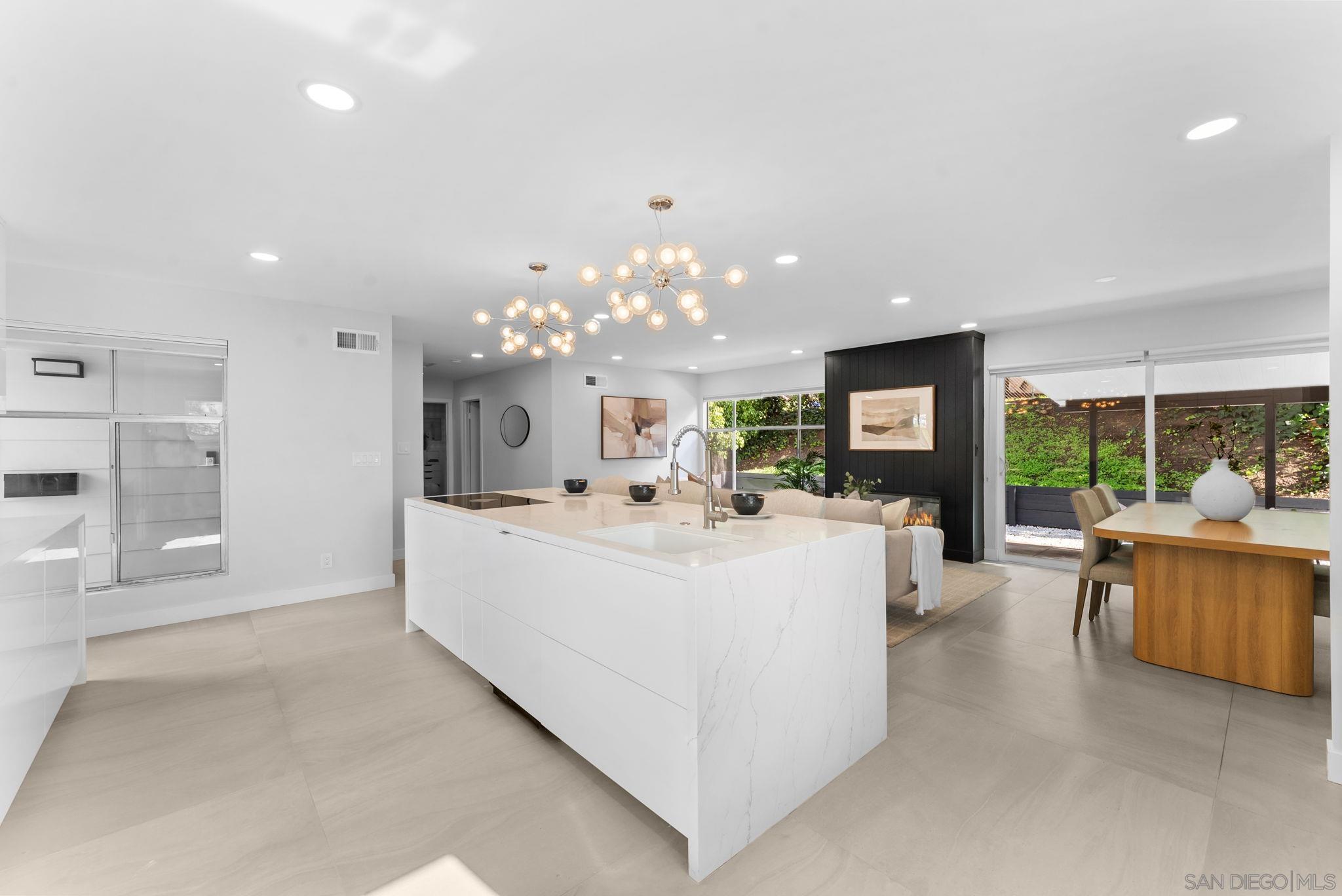 Detail Gallery Image 15 of 33 For 6725  Boulder Lake Ave, San Diego,  CA 92119 - 3 Beds | 2 Baths