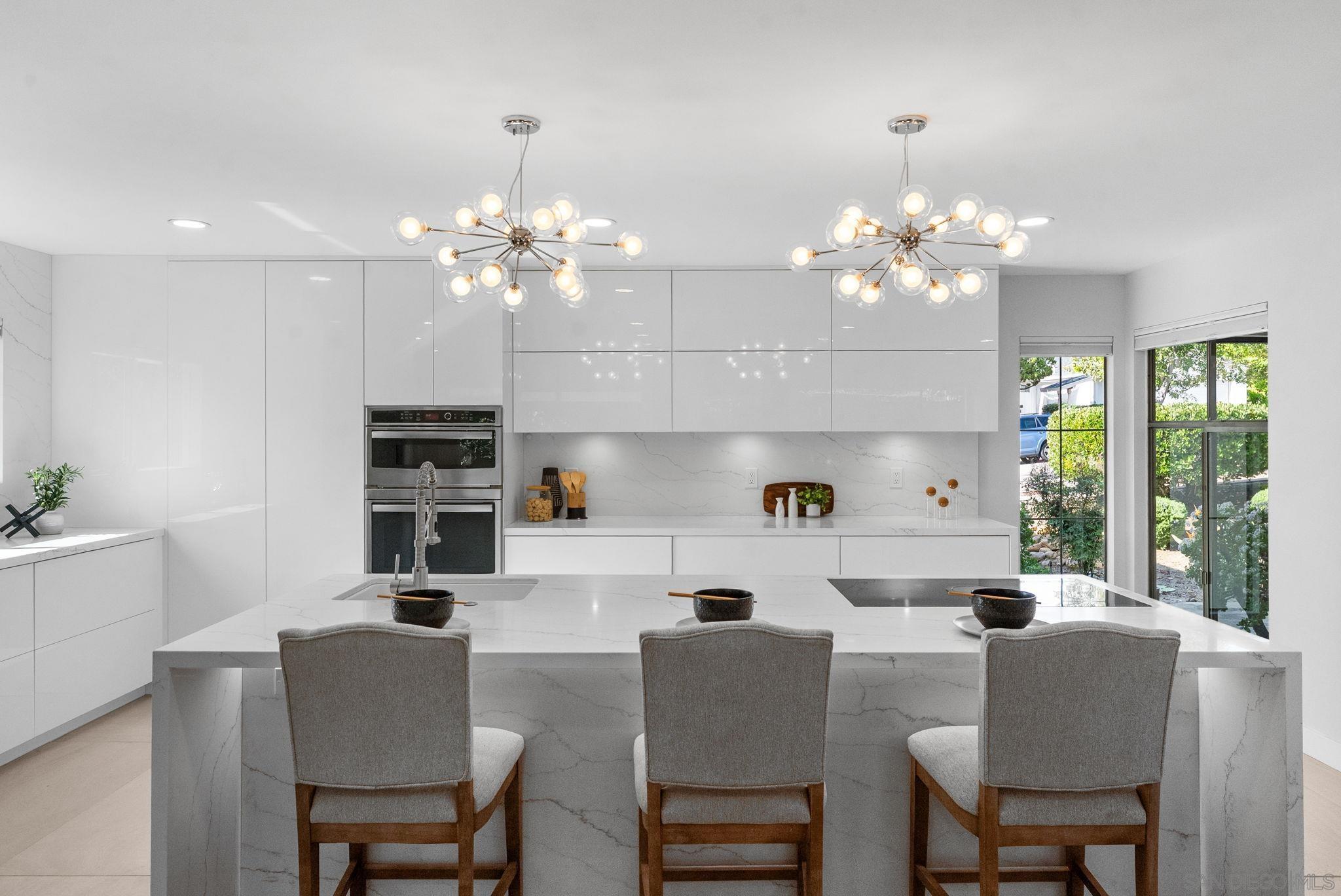 Detail Gallery Image 6 of 33 For 6725  Boulder Lake Ave, San Diego,  CA 92119 - 3 Beds | 2 Baths