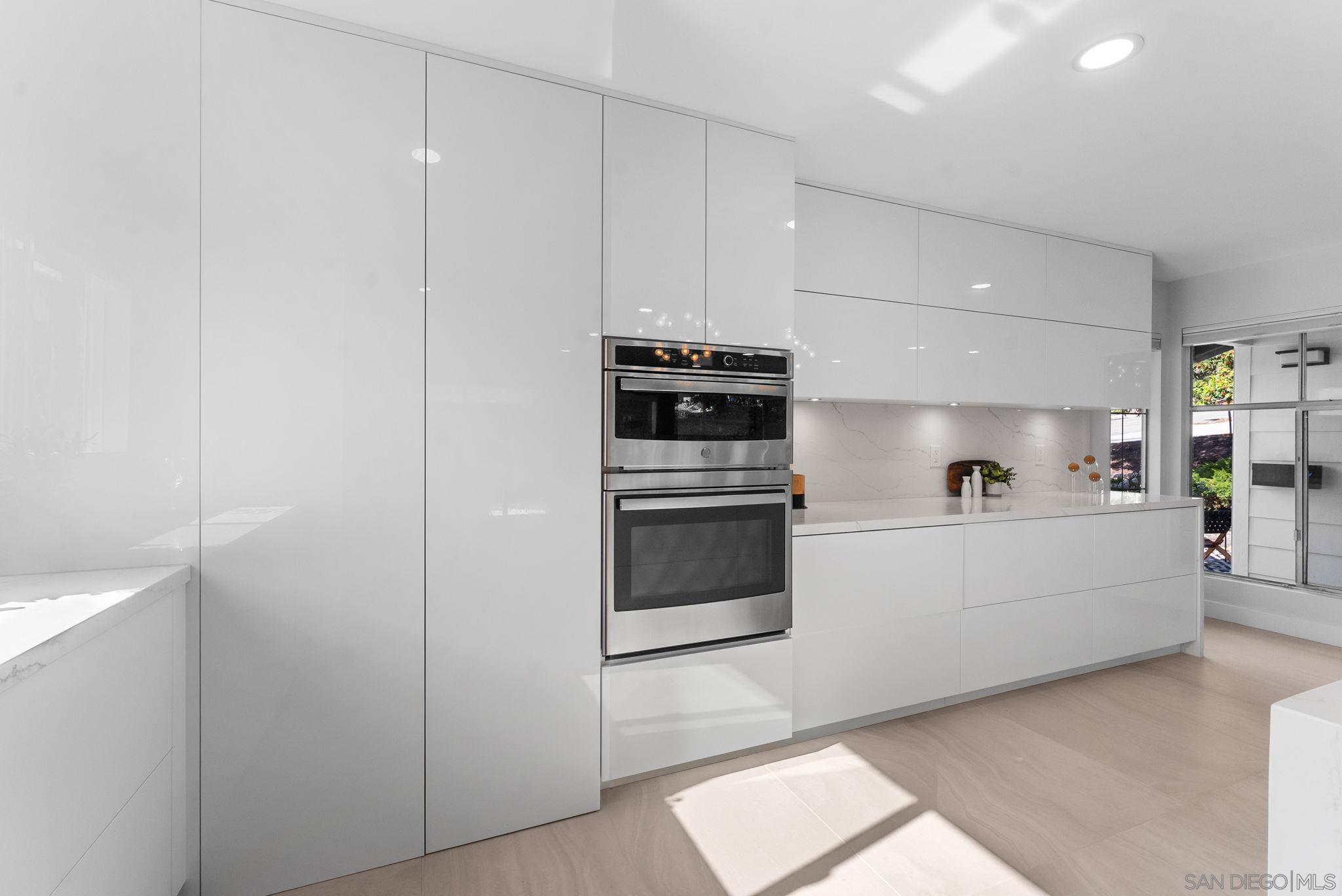 Detail Gallery Image 7 of 33 For 6725  Boulder Lake Ave, San Diego,  CA 92119 - 3 Beds | 2 Baths