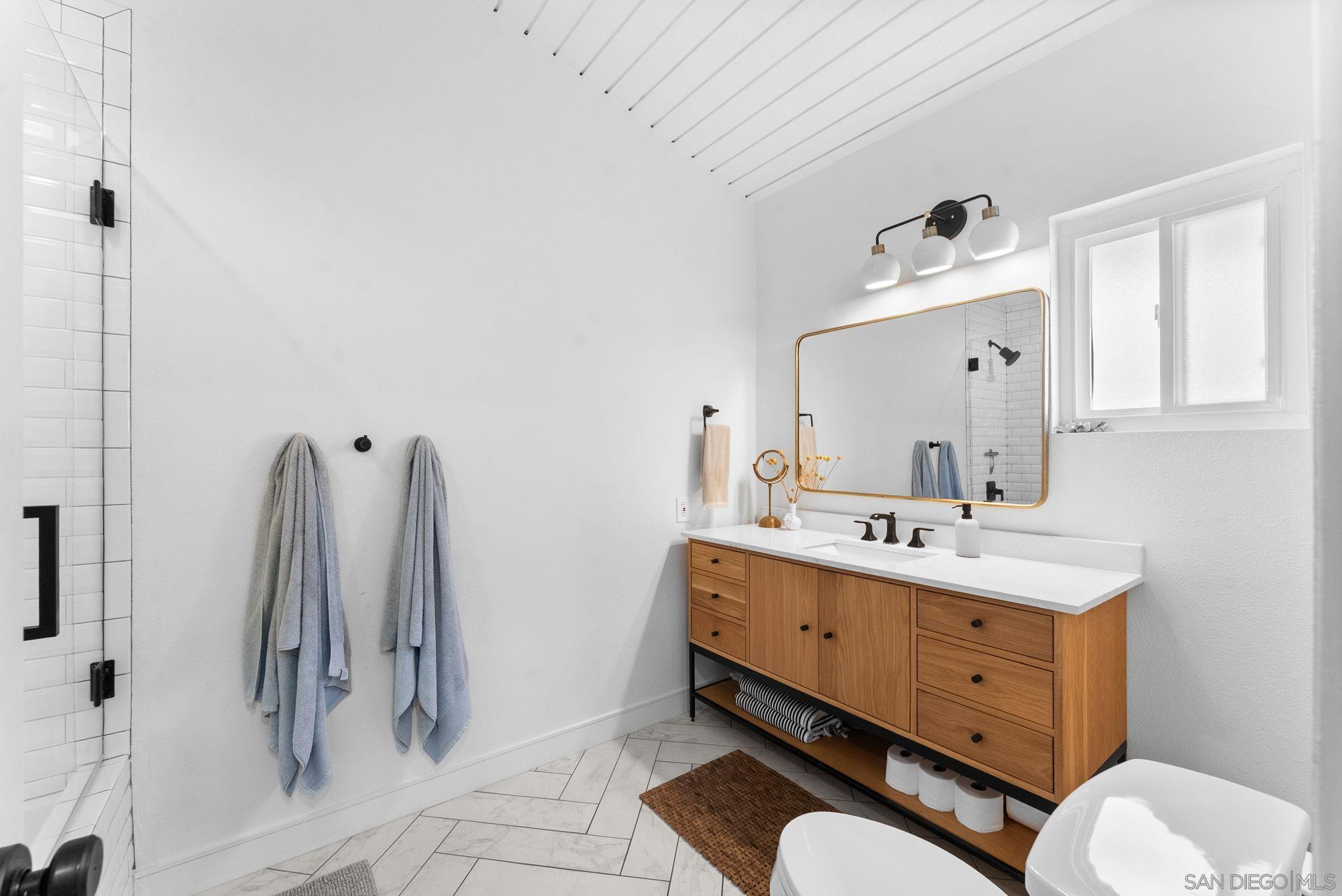 Detail Gallery Image 13 of 28 For 7087  Estrella De Mar  #D,  Carlsbad,  CA 92009 - 2 Beds | 2 Baths