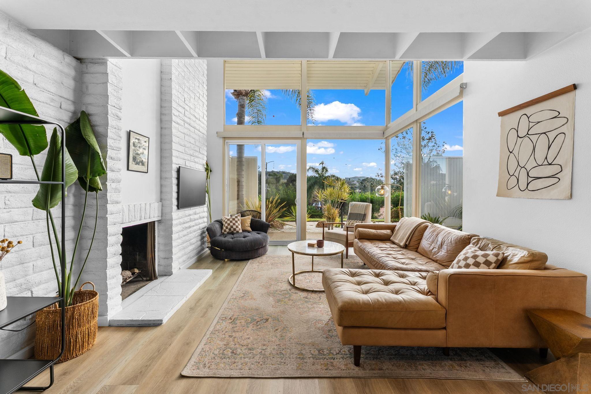 Detail Gallery Image 4 of 28 For 7087  Estrella De Mar  #D,  Carlsbad,  CA 92009 - 2 Beds | 2 Baths