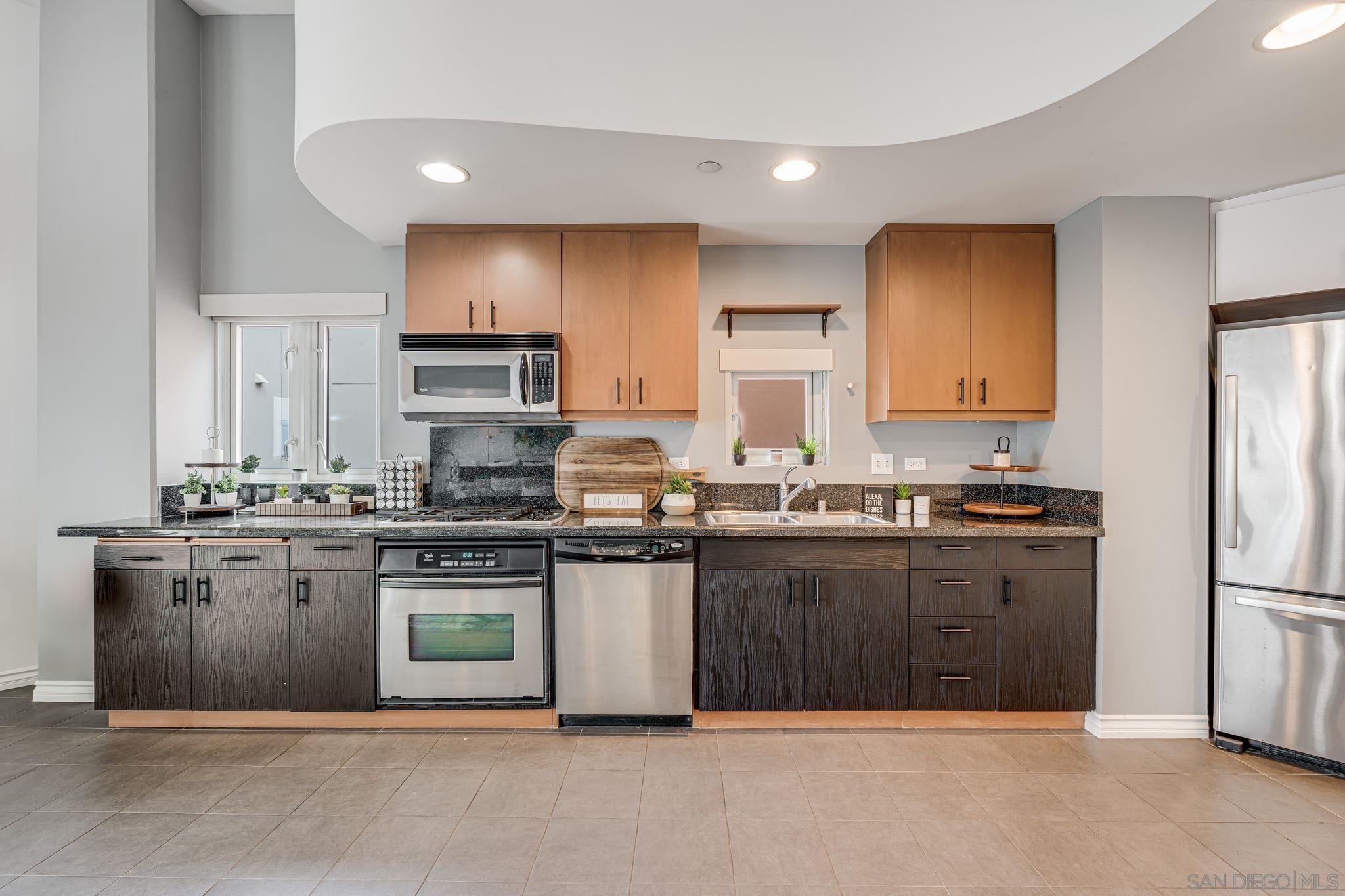 Detail Gallery Image 9 of 38 For 550  15th St  #809,  San Diego,  CA 92101 - 0 Beds | 1 Baths