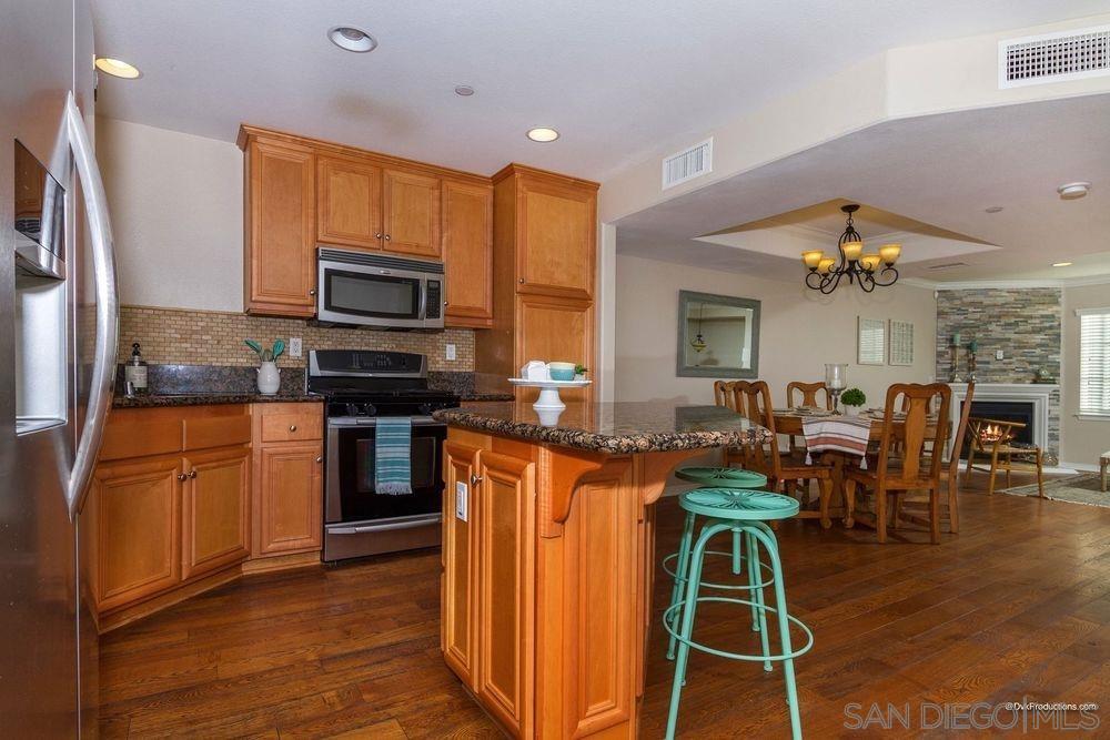 Detail Gallery Image 6 of 18 For 4037  Aidan Circle, Carlsbad,  CA 92008 - 4 Beds | 2/1 Baths