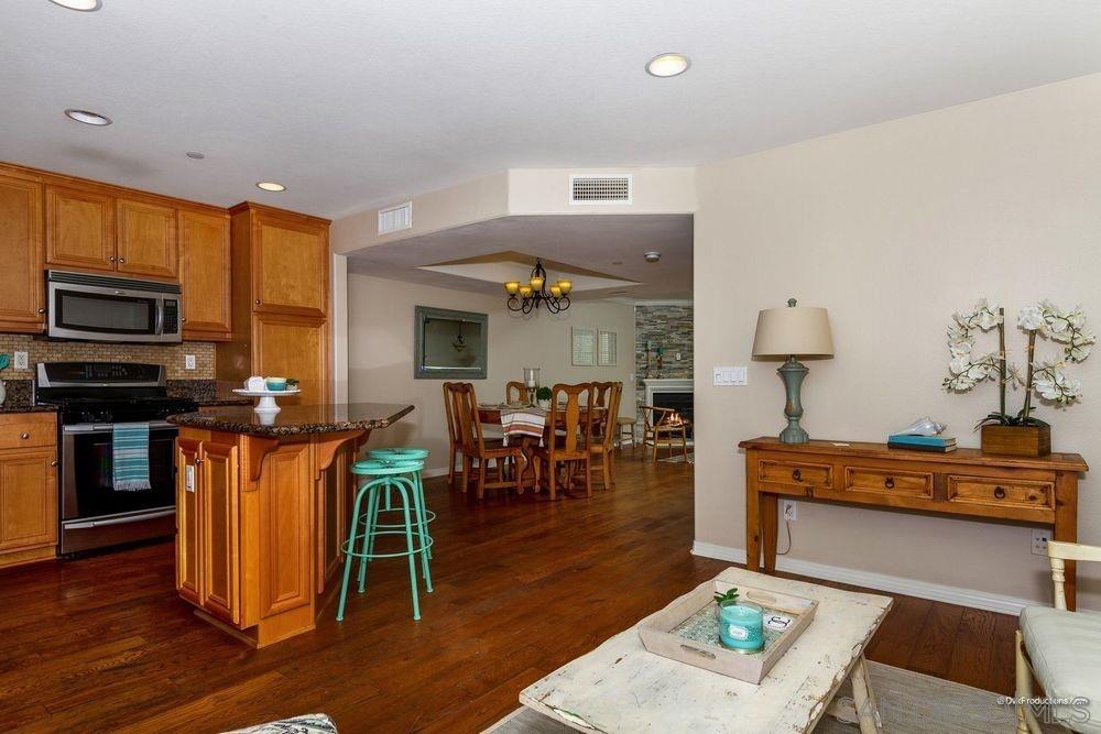 Detail Gallery Image 7 of 18 For 4037  Aidan Circle, Carlsbad,  CA 92008 - 4 Beds | 2/1 Baths