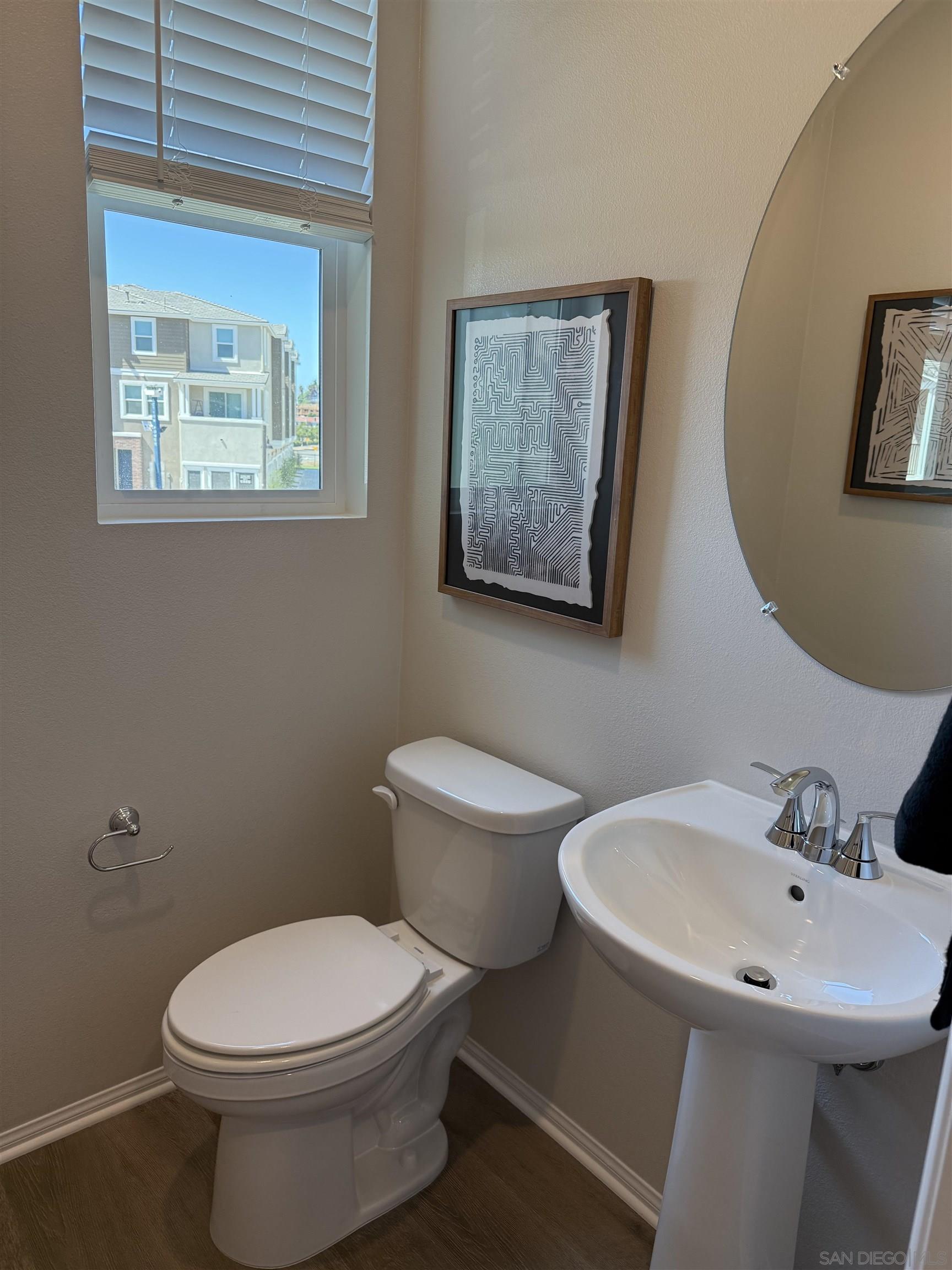 Detail Gallery Image 6 of 6 For 504  Lotus Drive, San Marcos,  CA 92069 - 3 Beds | 3/1 Baths