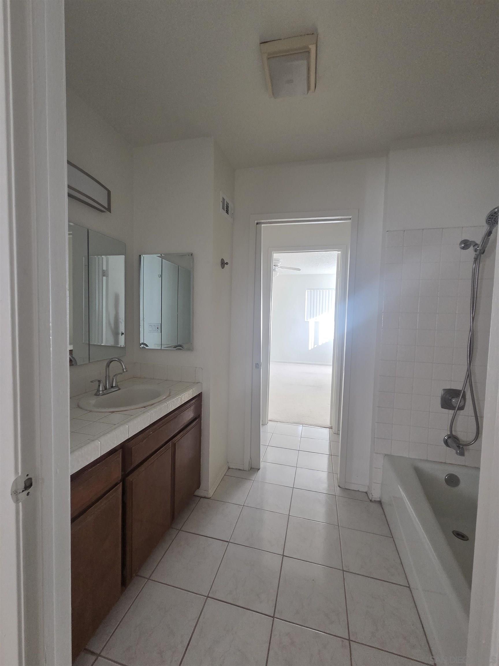 Detail Gallery Image 17 of 30 For 3626  Lemona Ave.  a,  San Diego,  CA 92105 - 2 Beds | 1/1 Baths