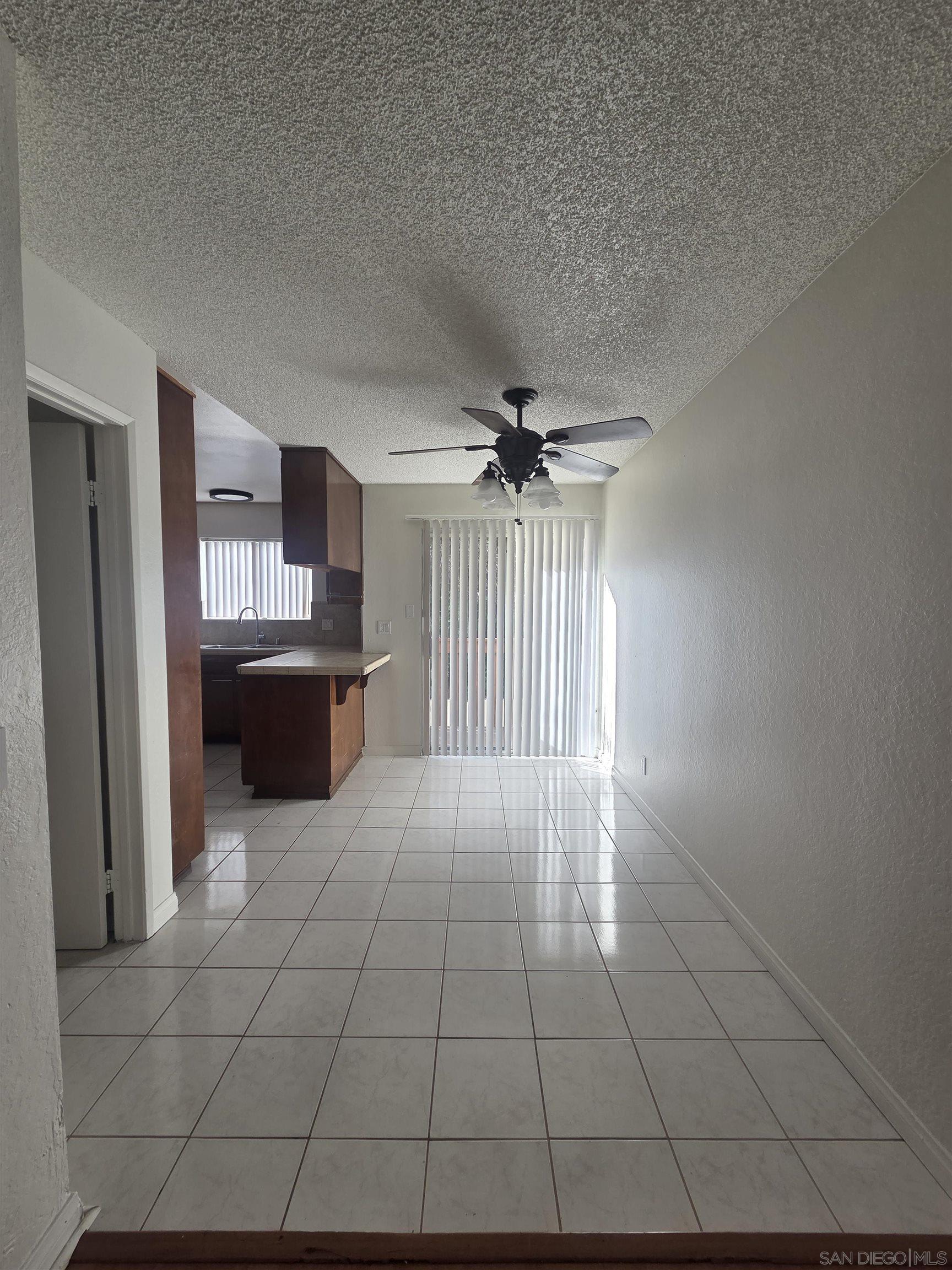 Detail Gallery Image 9 of 30 For 3626  Lemona Ave.  a,  San Diego,  CA 92105 - 2 Beds | 1/1 Baths