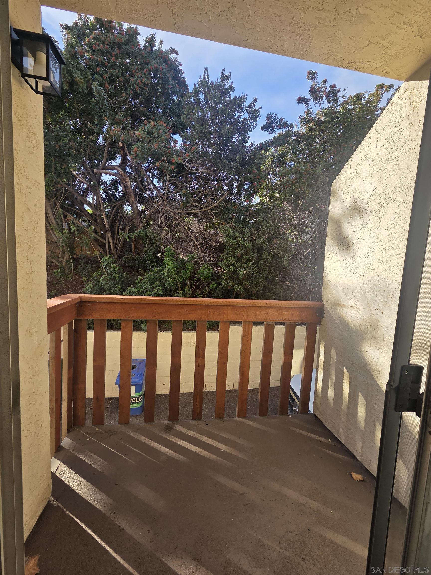 Detail Gallery Image 10 of 30 For 3626  Lemona Ave.  a,  San Diego,  CA 92105 - 2 Beds | 1/1 Baths