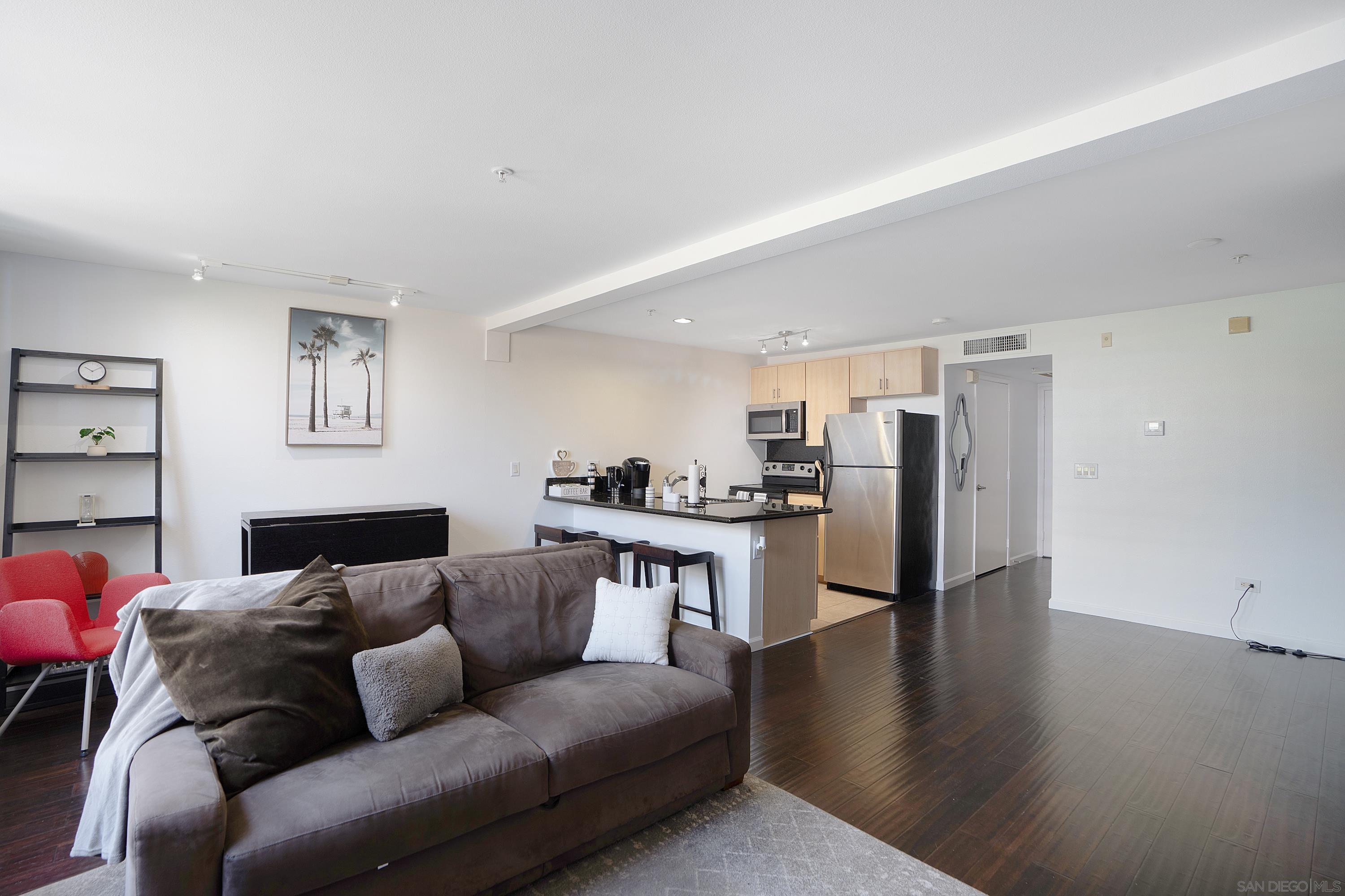 Detail Gallery Image 5 of 43 For 101  Market St.  #307,  San Diego,  CA 92101 - 0 Beds | 1 Baths