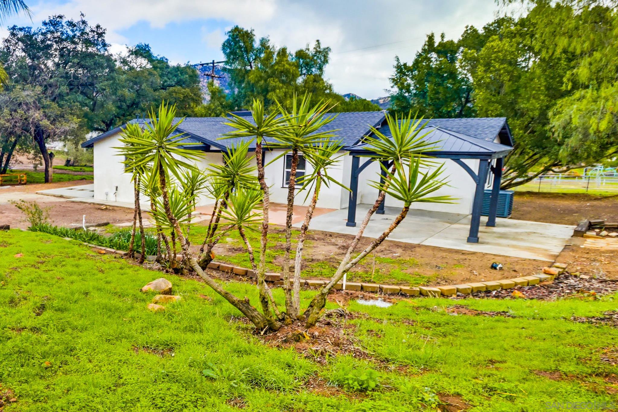 Front Image Thumbnail for SD2600574