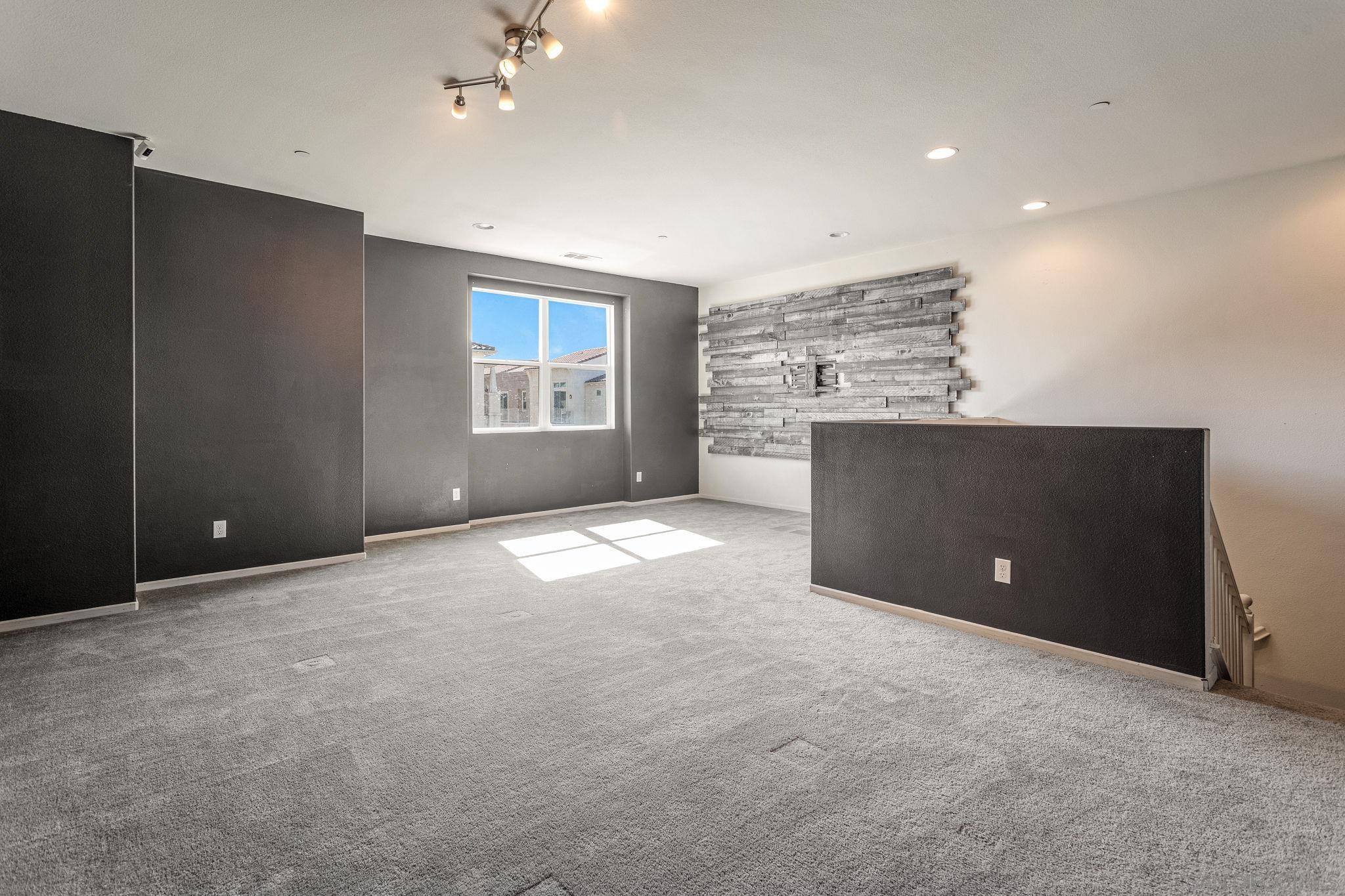 Detail Gallery Image 10 of 15 For 1520  Santa Carolina  4, Chula Vista,  CA 91913 - 4 Beds | 3/1 Baths