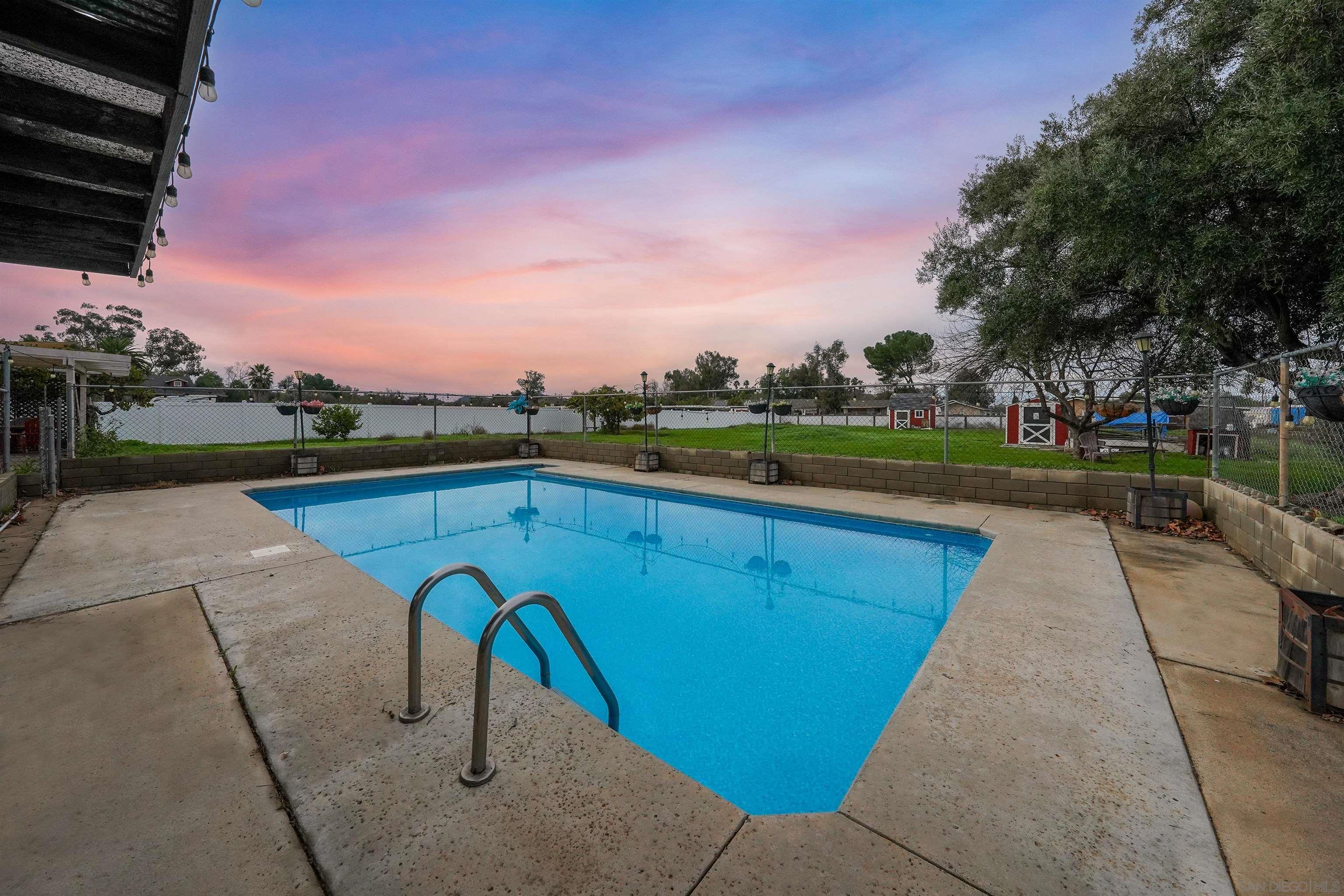 Detail Gallery Image 11 of 43 For 1465  Barnett Rd., Ramona,  CA 92065 - 3 Beds | 2 Baths