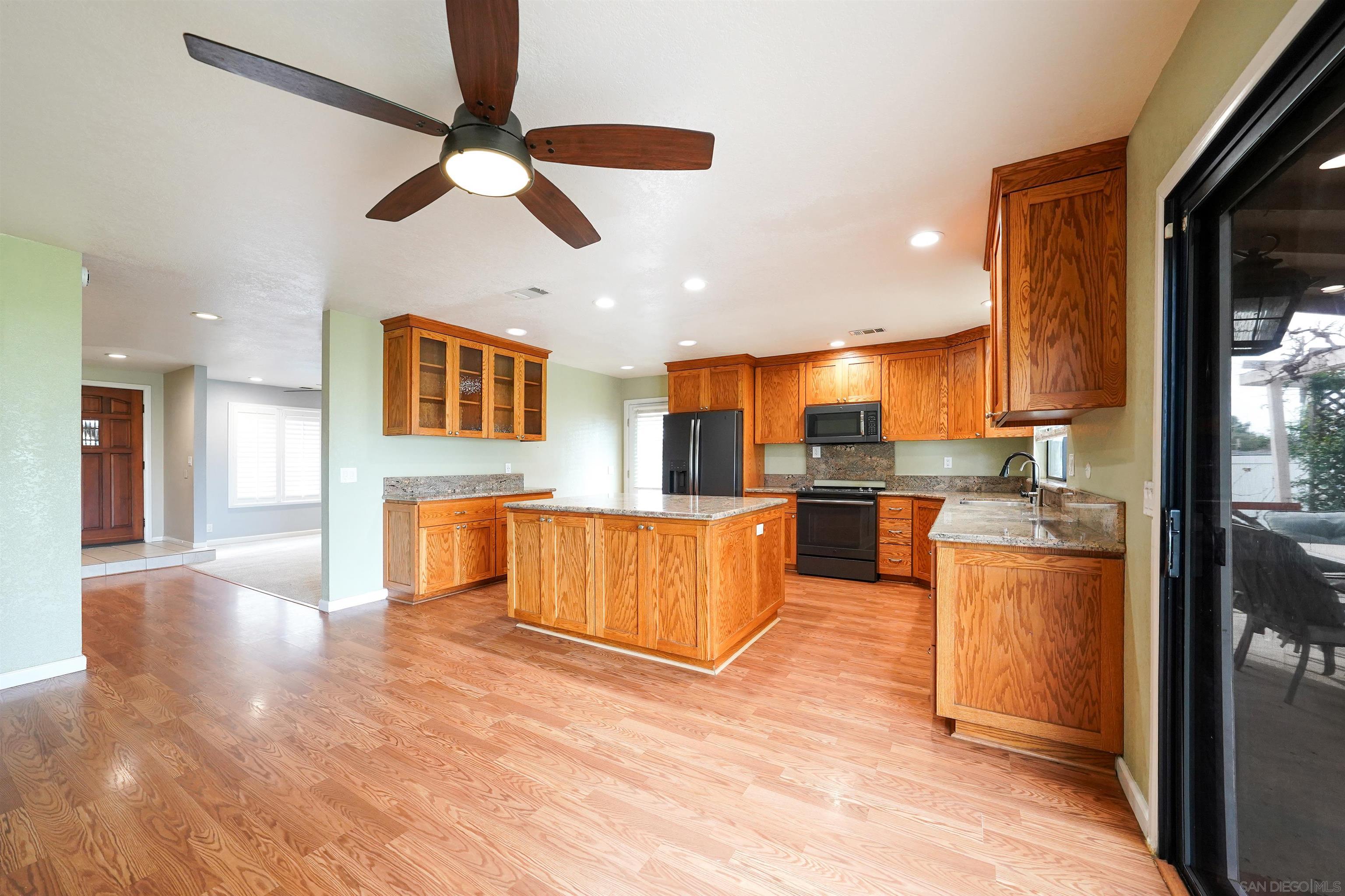 Detail Gallery Image 18 of 43 For 1465  Barnett Rd., Ramona,  CA 92065 - 3 Beds | 2 Baths