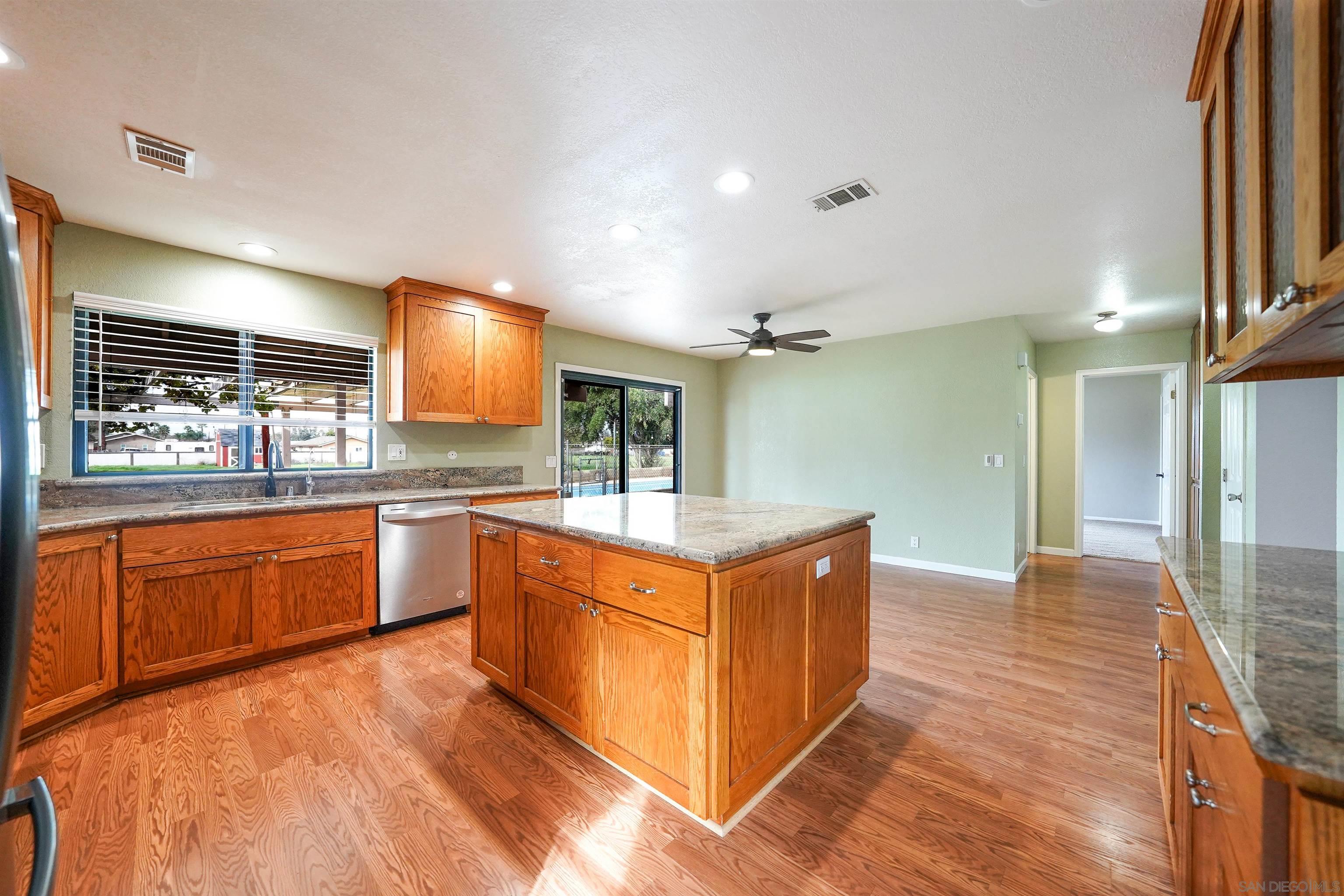 Detail Gallery Image 19 of 43 For 1465  Barnett Rd., Ramona,  CA 92065 - 3 Beds | 2 Baths