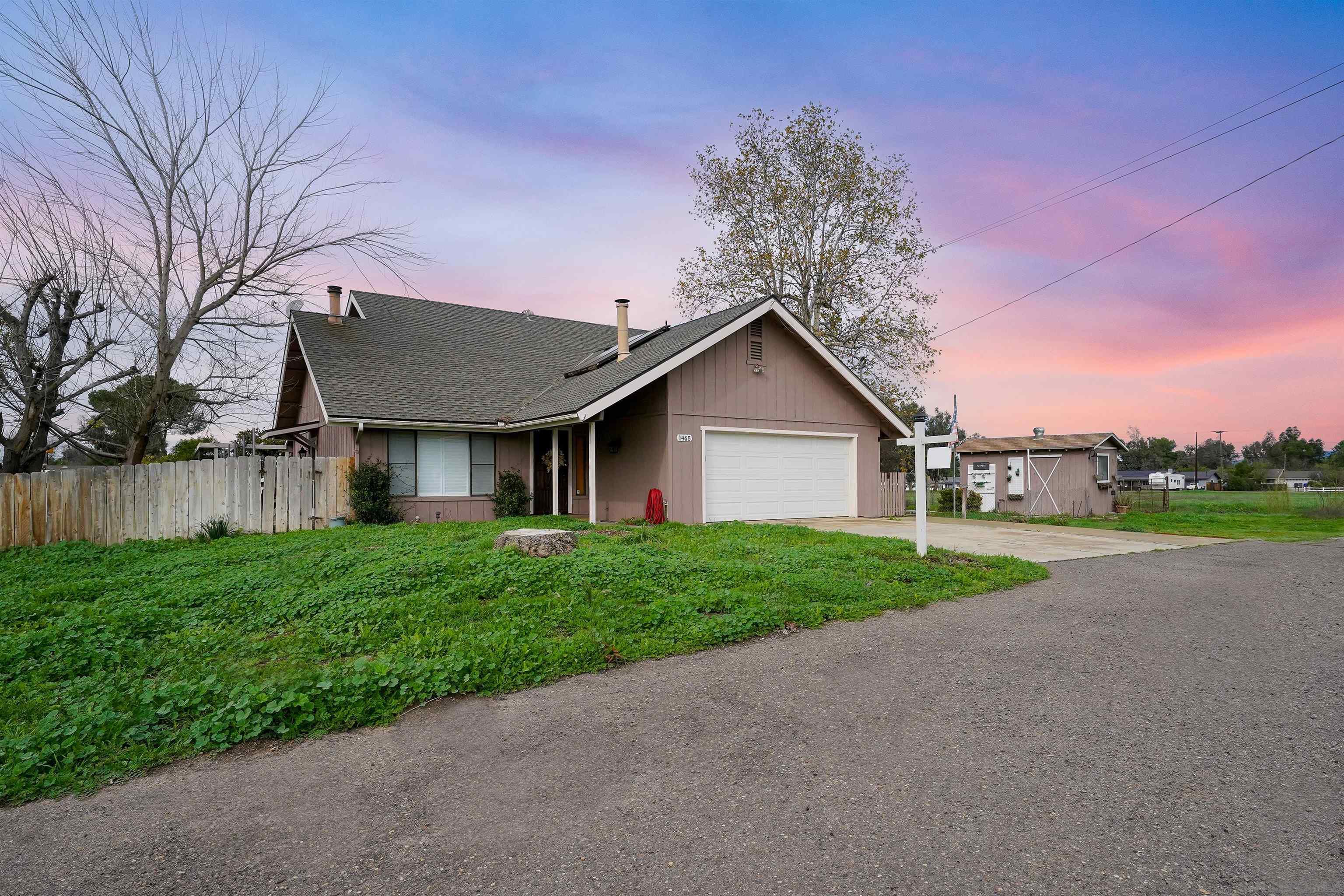 Detail Gallery Image 3 of 43 For 1465  Barnett Rd., Ramona,  CA 92065 - 3 Beds | 2 Baths