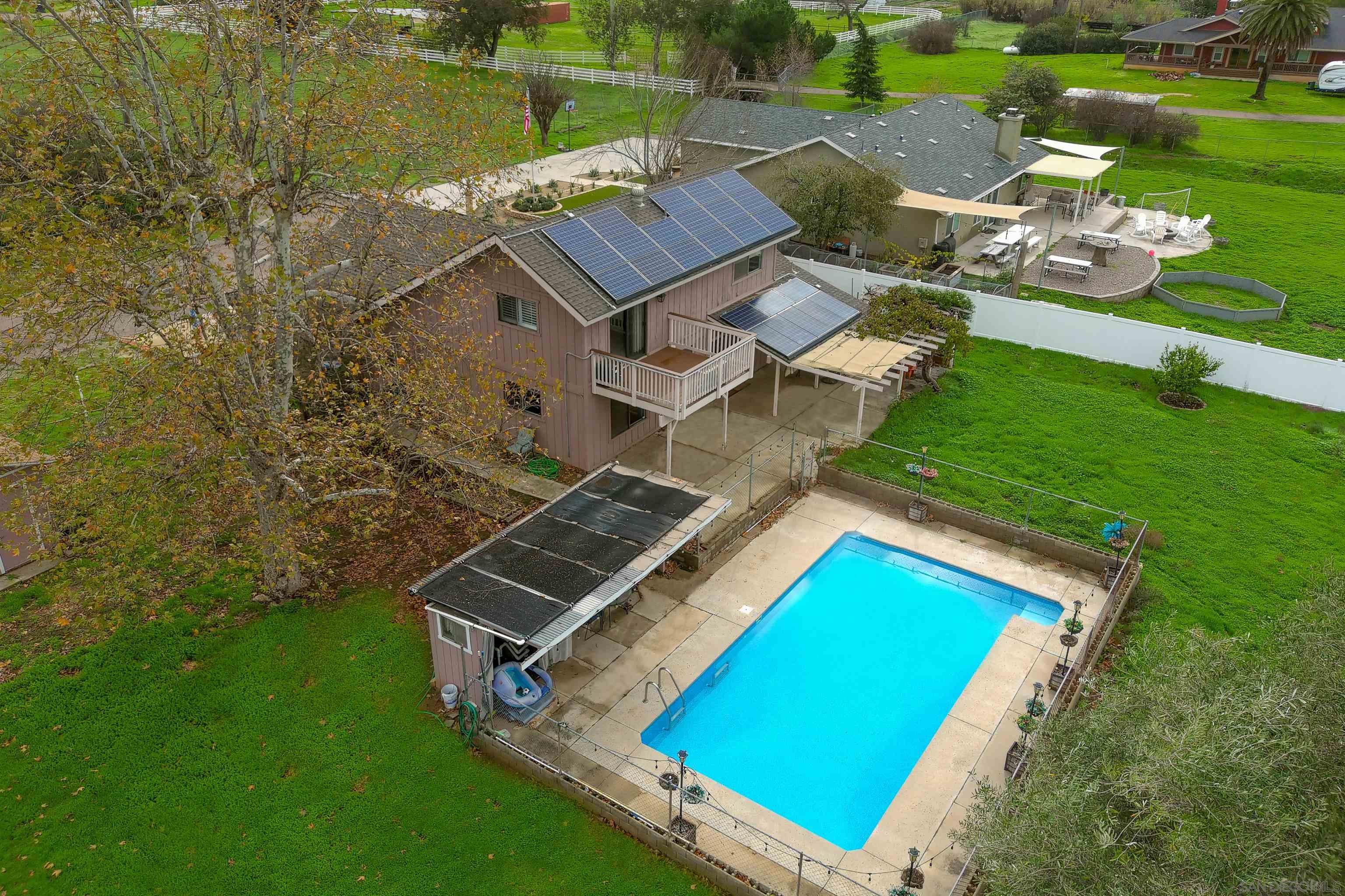 Detail Gallery Image 9 of 43 For 1465  Barnett Rd., Ramona,  CA 92065 - 3 Beds | 2 Baths