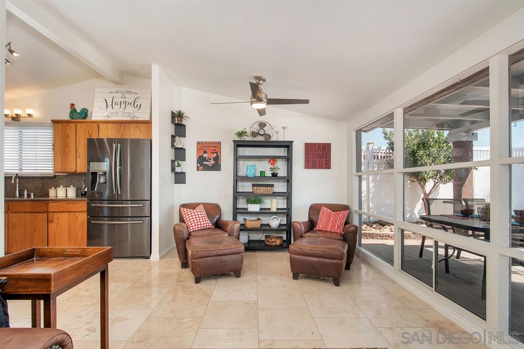 Detail Gallery Image 4 of 24 For 9141  Ronda Avenue, San Diego,  CA 92123 - 3 Beds | 3 Baths