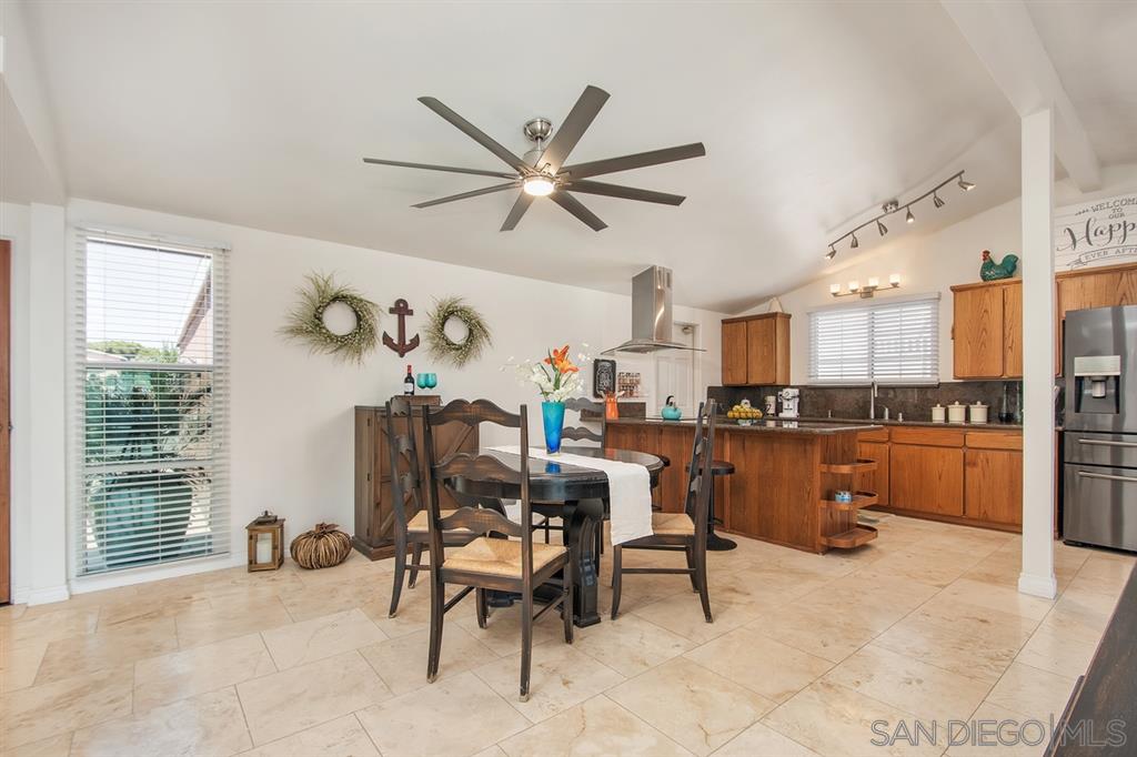 Detail Gallery Image 5 of 24 For 9141  Ronda Avenue, San Diego,  CA 92123 - 3 Beds | 3 Baths