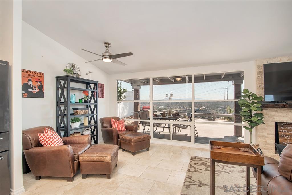 Detail Gallery Image 6 of 24 For 9141  Ronda Avenue, San Diego,  CA 92123 - 3 Beds | 3 Baths