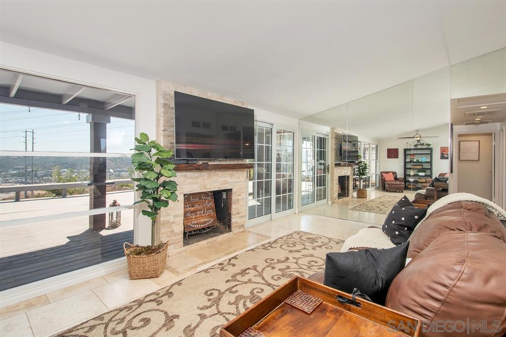 Detail Gallery Image 10 of 24 For 9141  Ronda Avenue, San Diego,  CA 92123 - 3 Beds | 3 Baths