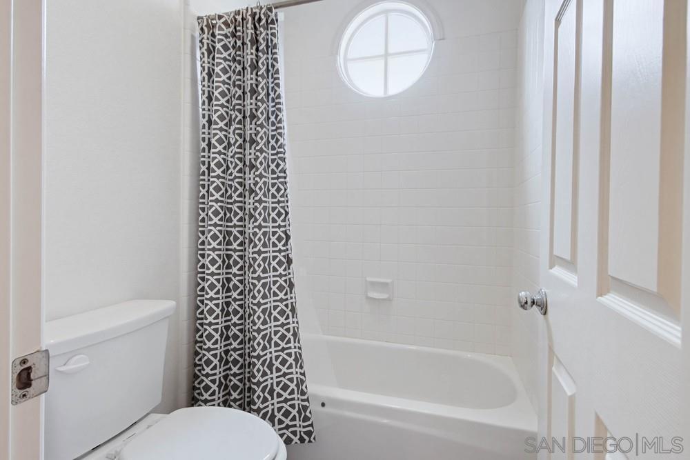 Detail Gallery Image 32 of 42 For 5226  Renaissance Ave, San Diego,  CA 92122 - 4 Beds | 2/1 Baths