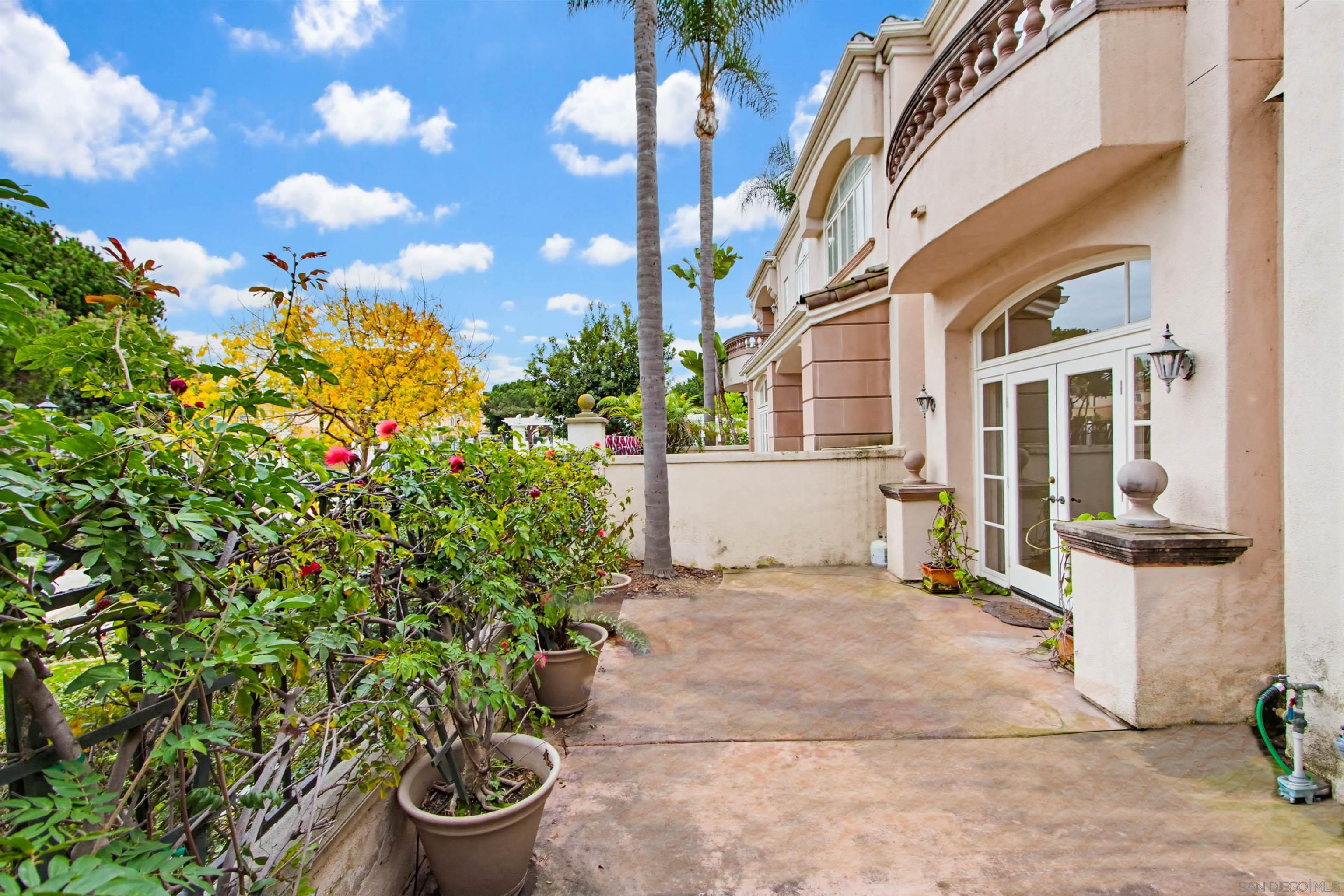 Detail Gallery Image 40 of 42 For 5226  Renaissance Ave, San Diego,  CA 92122 - 4 Beds | 2/1 Baths