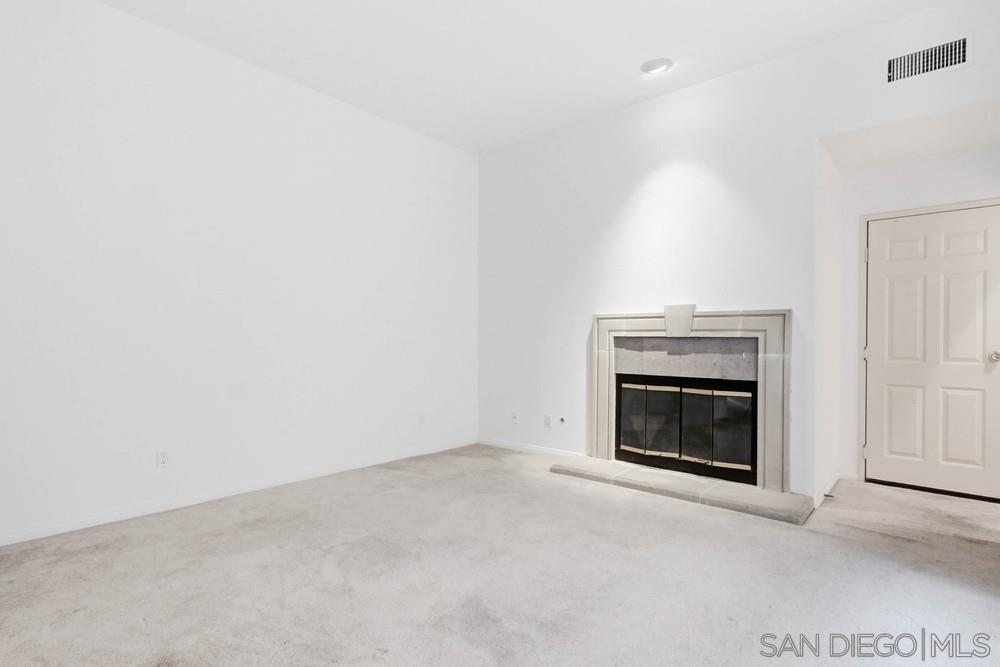 Detail Gallery Image 6 of 42 For 5226  Renaissance Ave, San Diego,  CA 92122 - 4 Beds | 2/1 Baths