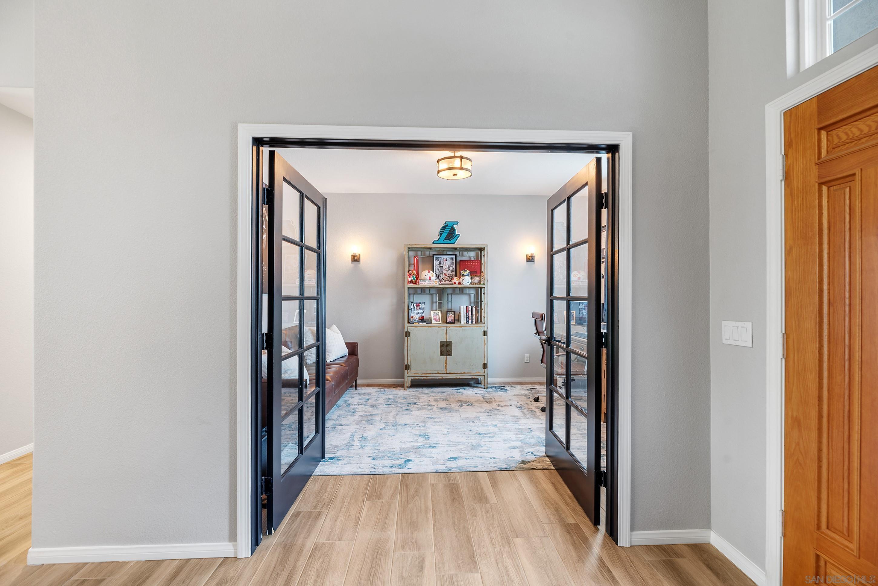 Detail Gallery Image 15 of 52 For 28250  Deep Canyon Dr, Escondido,  CA 92026 - 3 Beds | 2/1 Baths